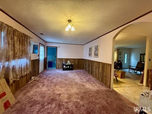 402 & 402 1/2 E Chester Drive