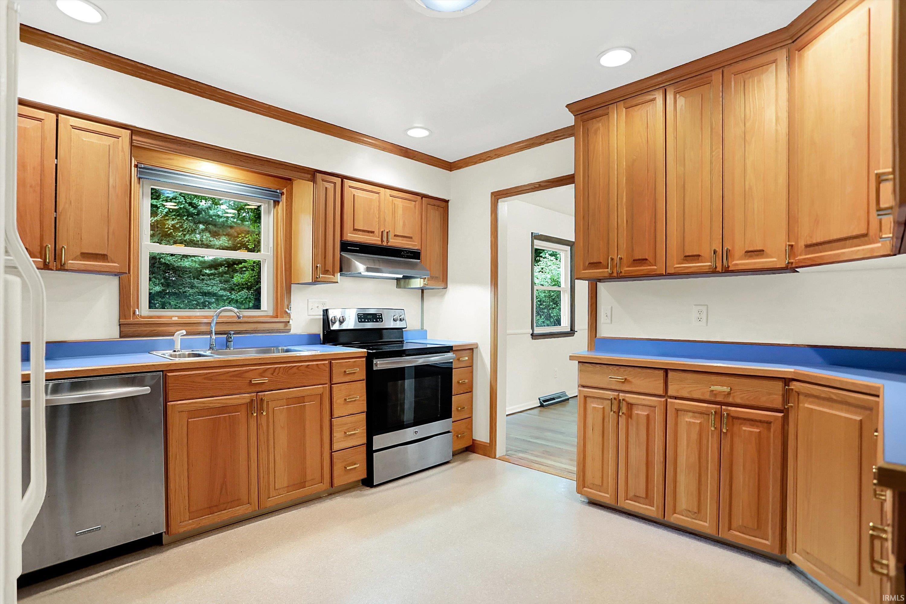 103 N Lexington Drive