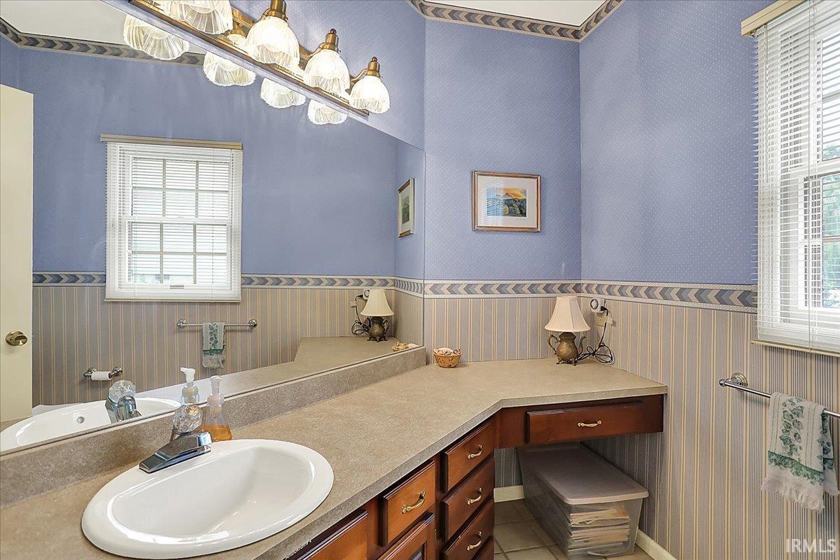 2316 E Linden Hill Drive