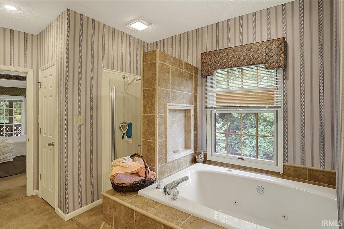 2316 E Linden Hill Drive