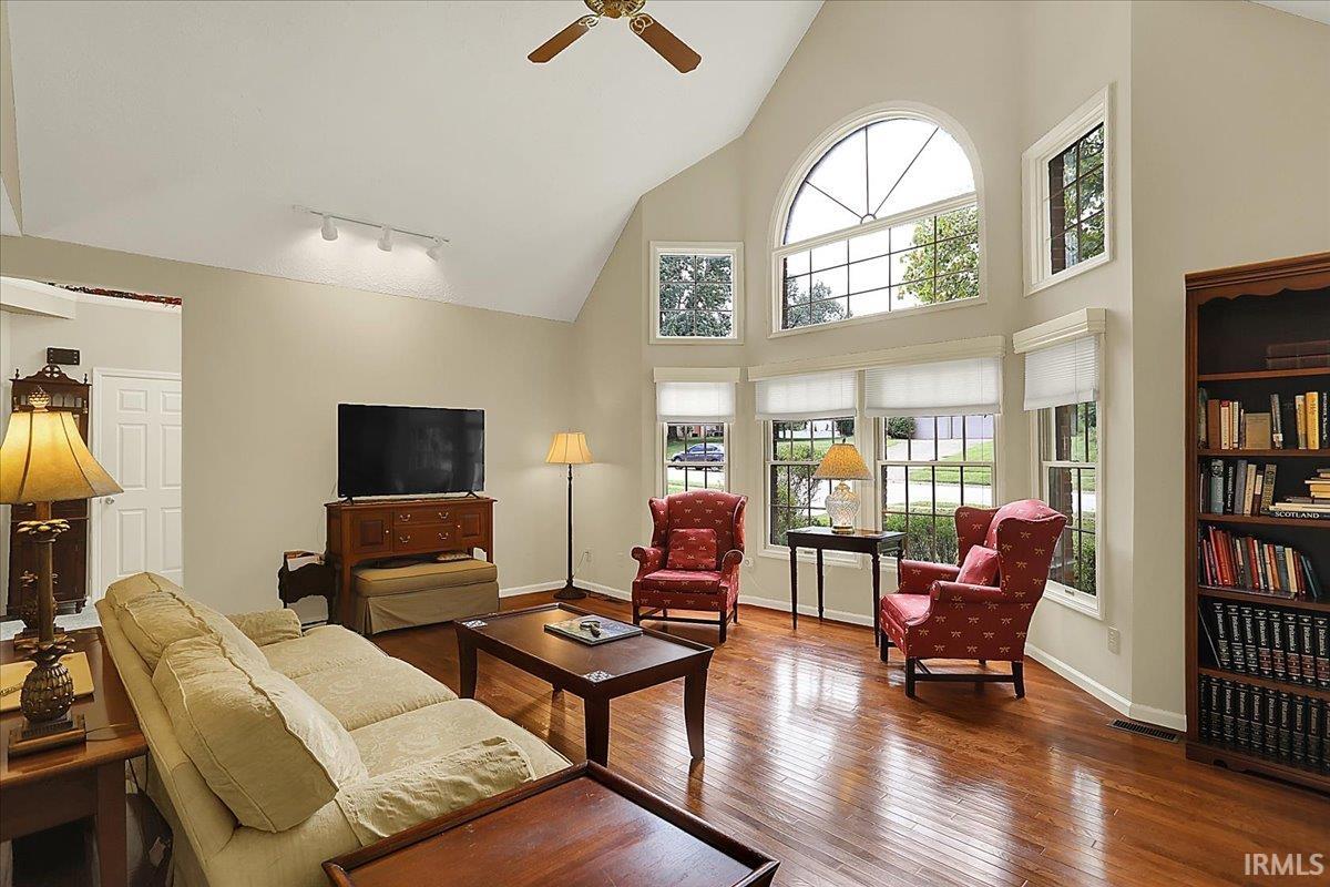 2316 E Linden Hill Drive