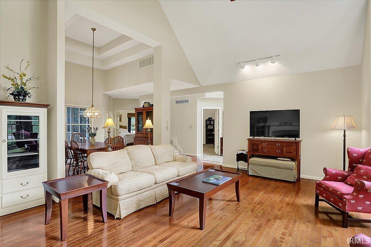 2316 E Linden Hill Drive