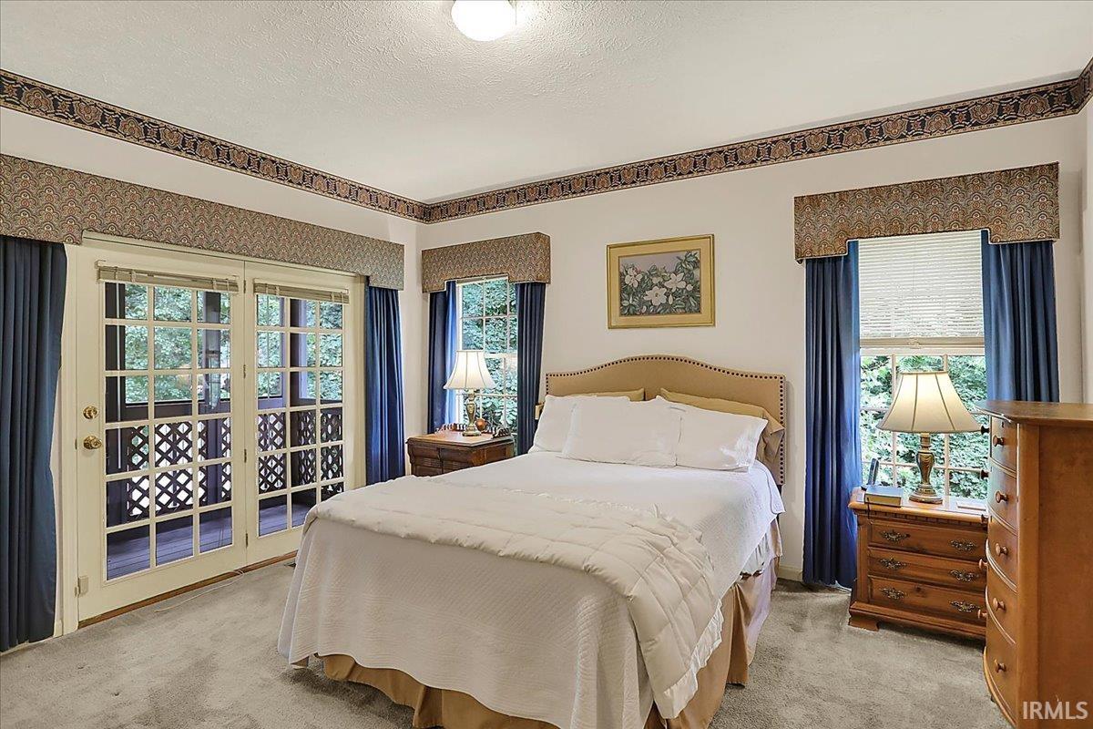 2316 E Linden Hill Drive