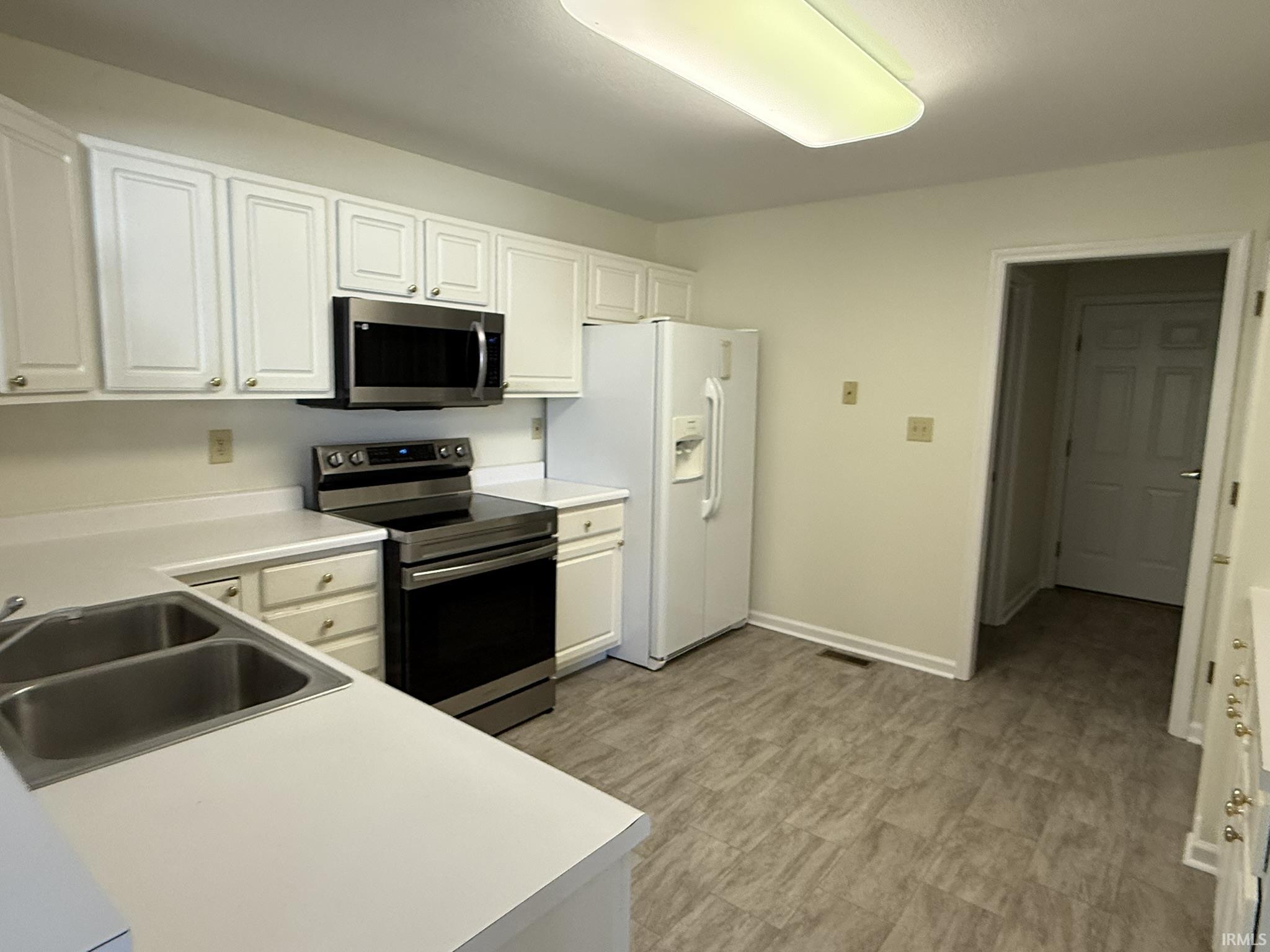 3677 E Tamarron Drive