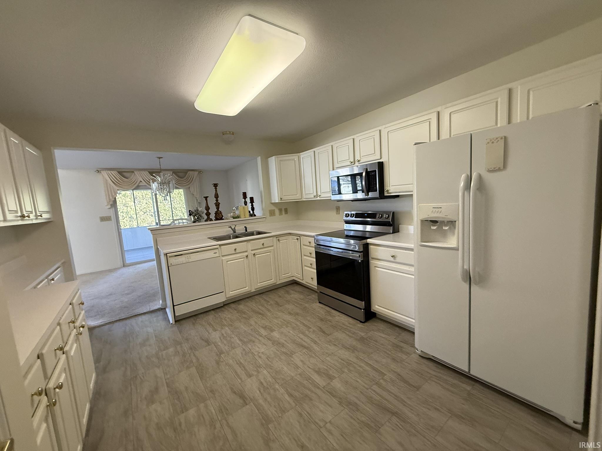 3677 E Tamarron Drive