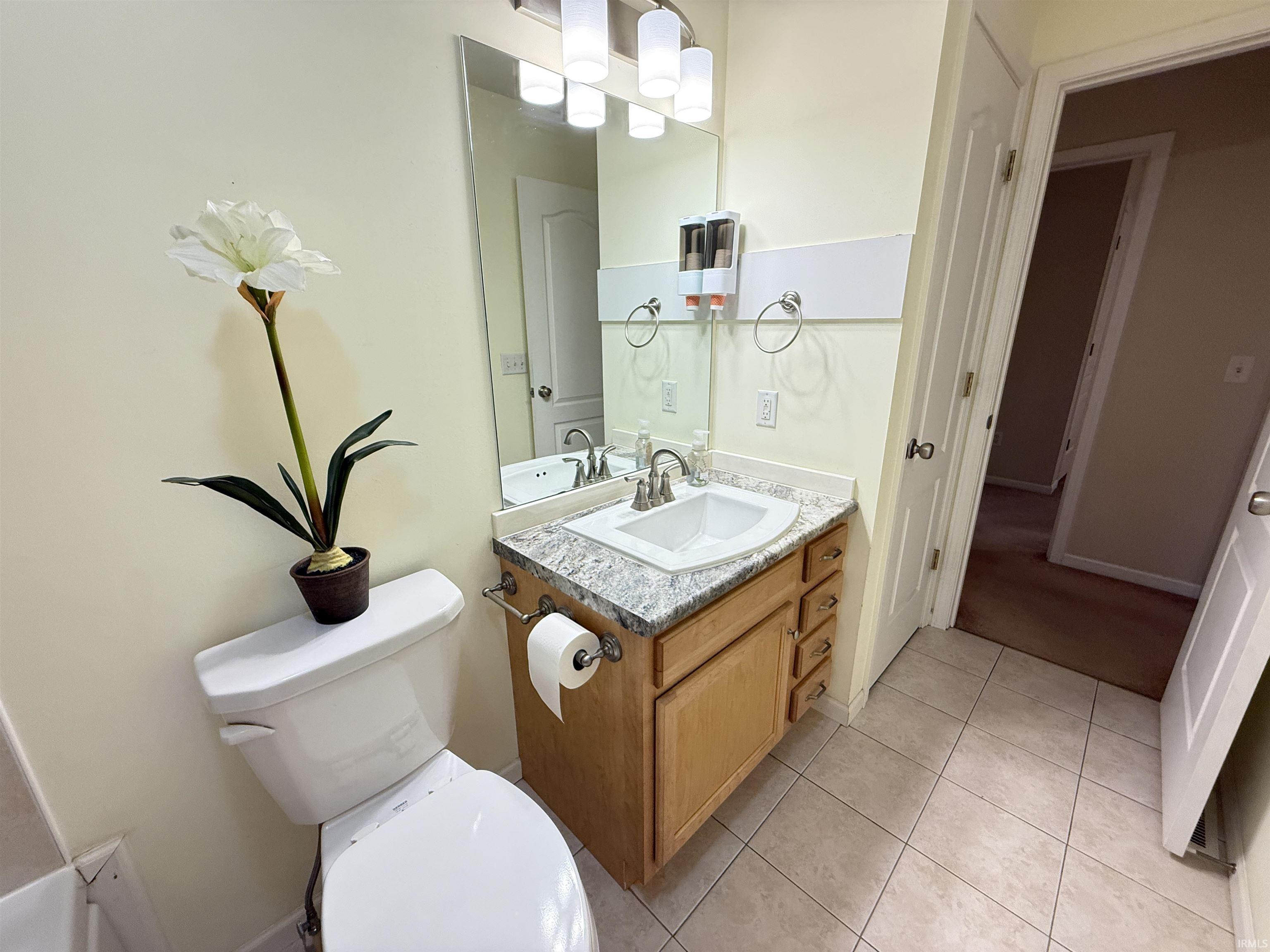 1791 N Hartstrait Road