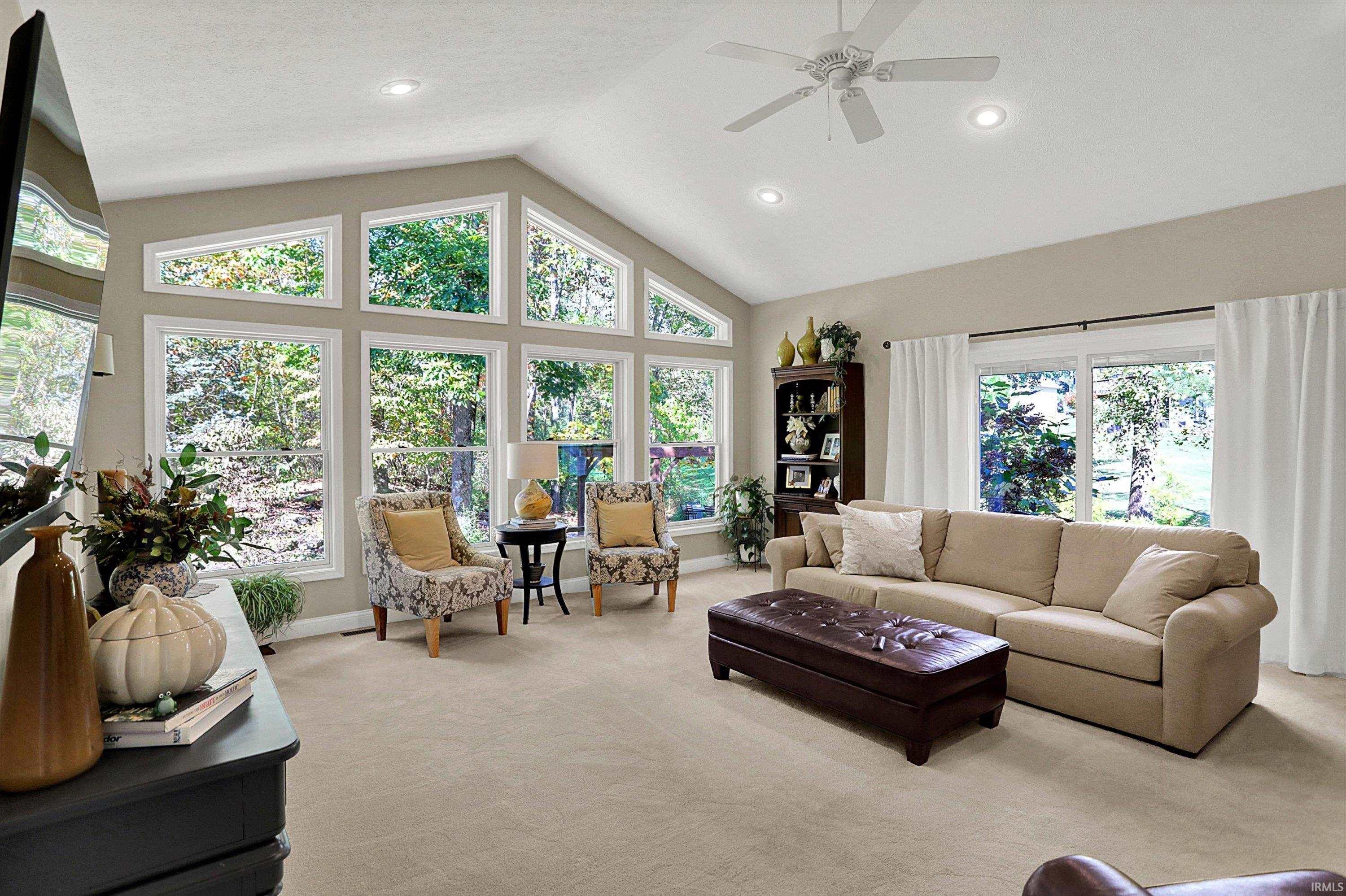 3814 S Fox Chase Run