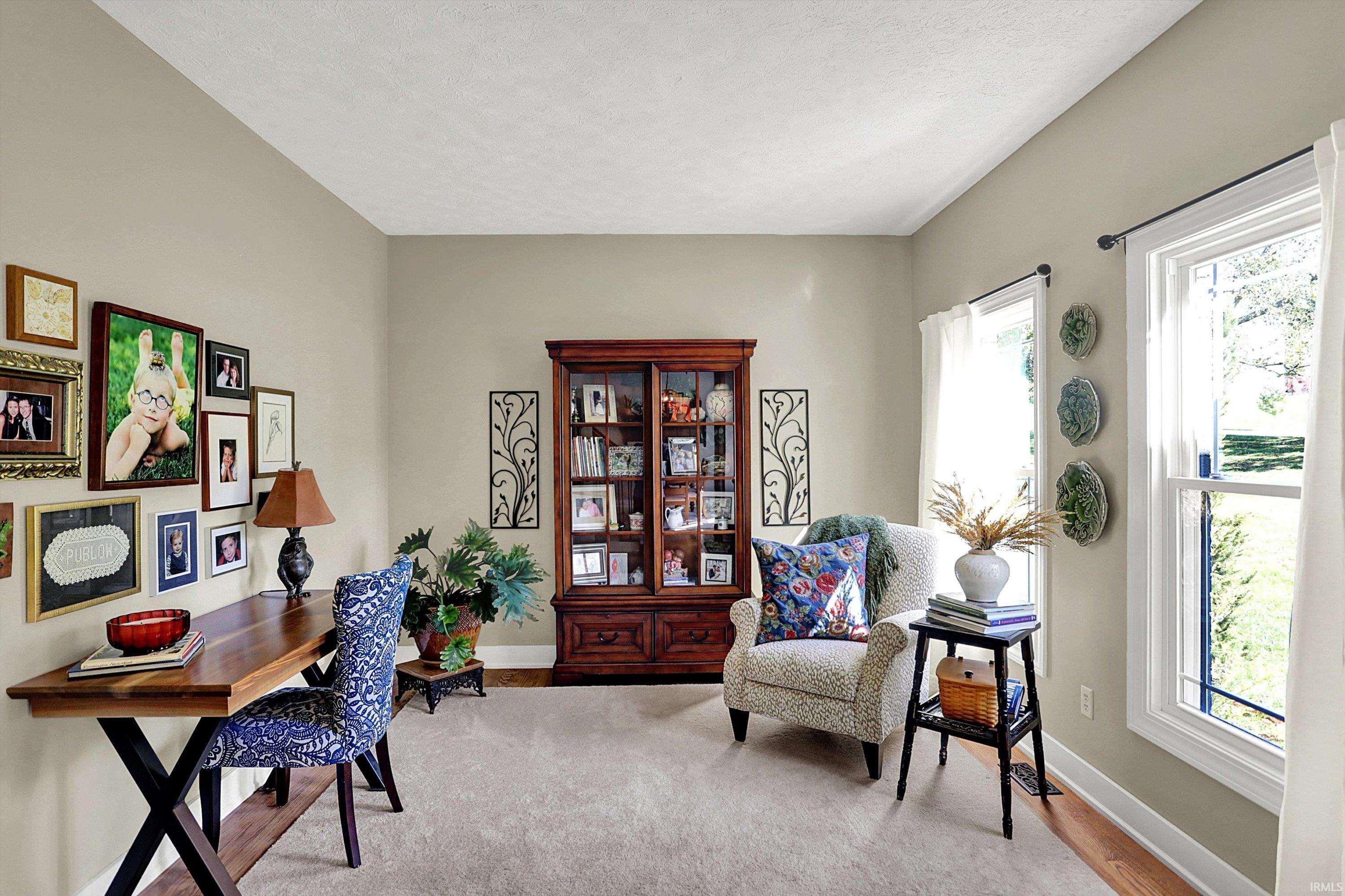 3814 S Fox Chase Run