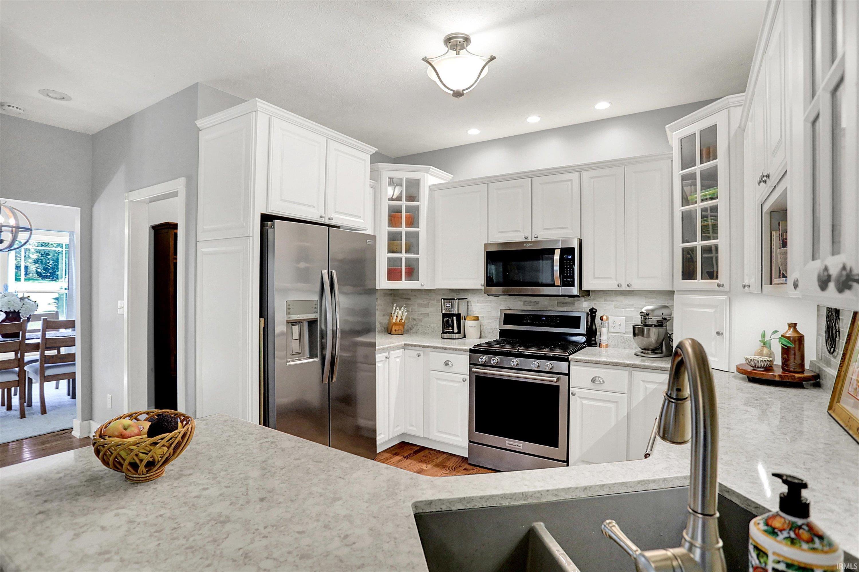 3814 S Fox Chase Run