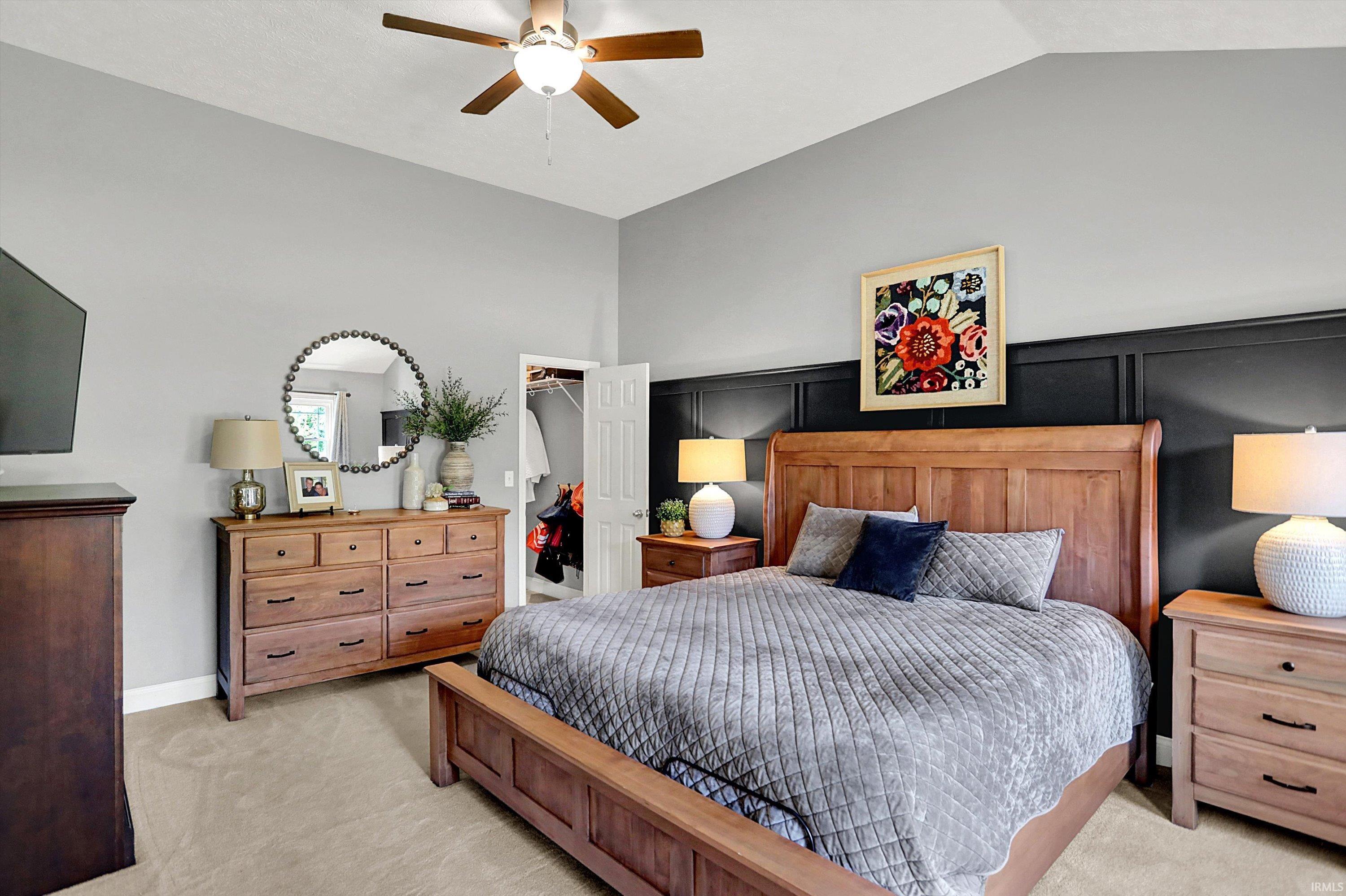 3814 S Fox Chase Run