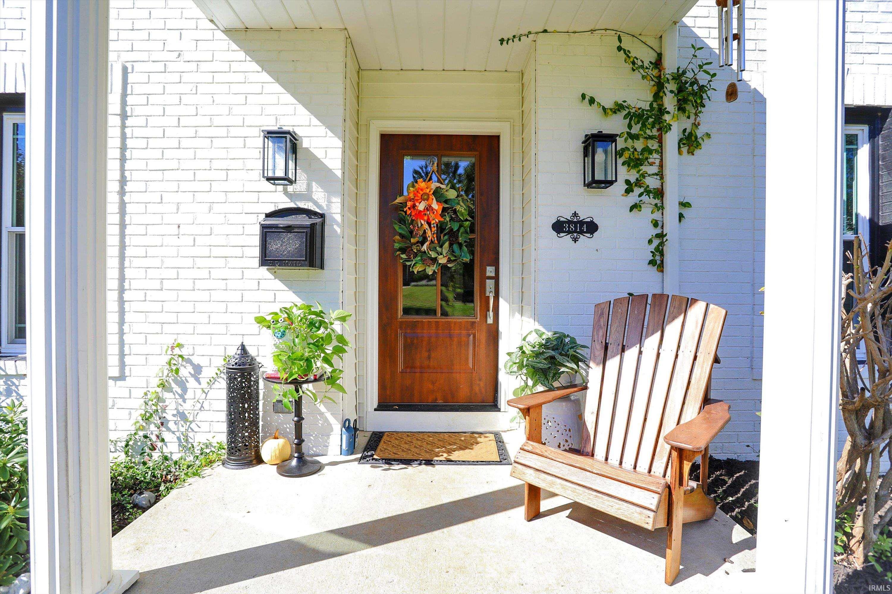 3814 S Fox Chase Run