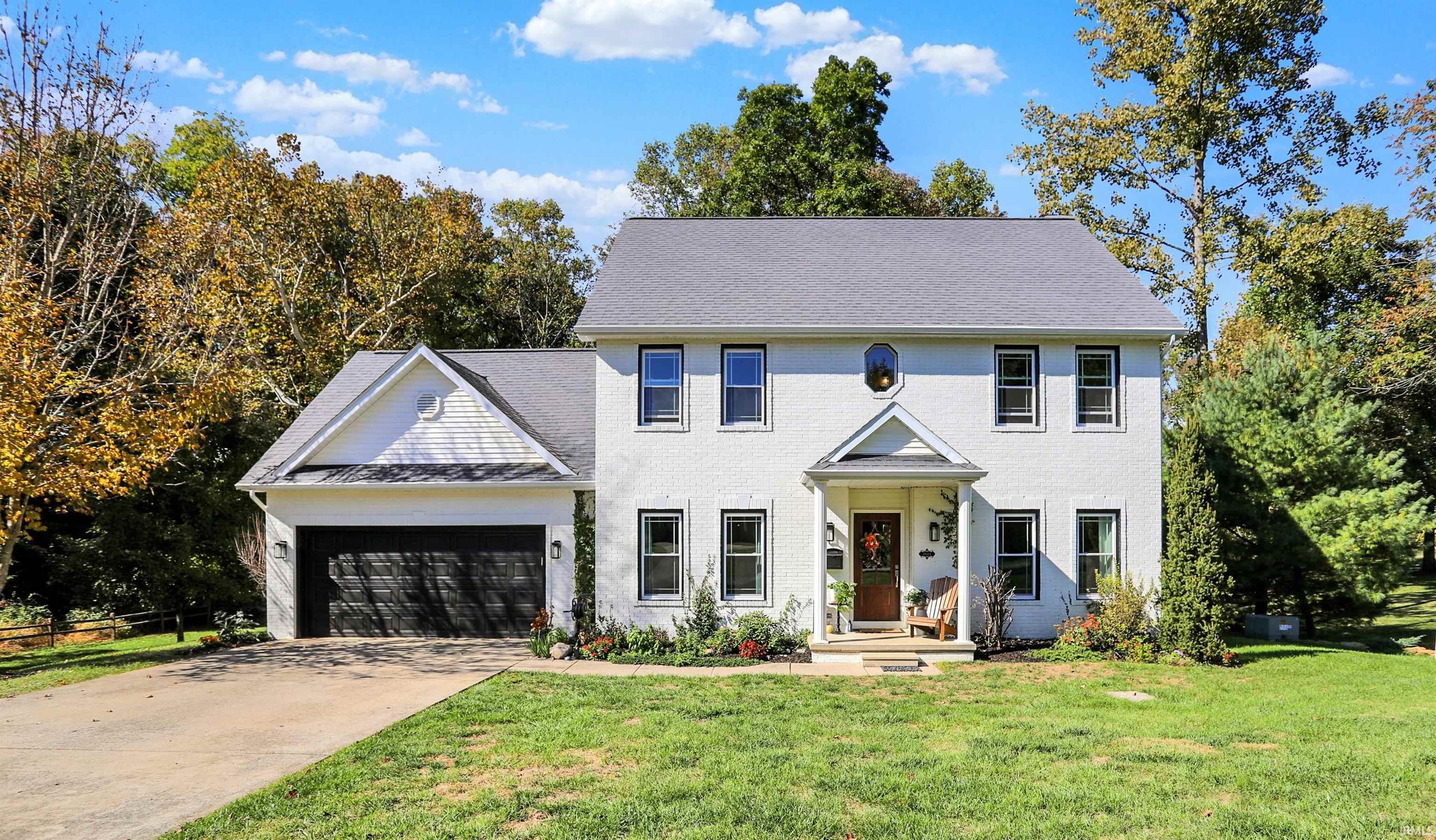 3814 S Fox Chase Run