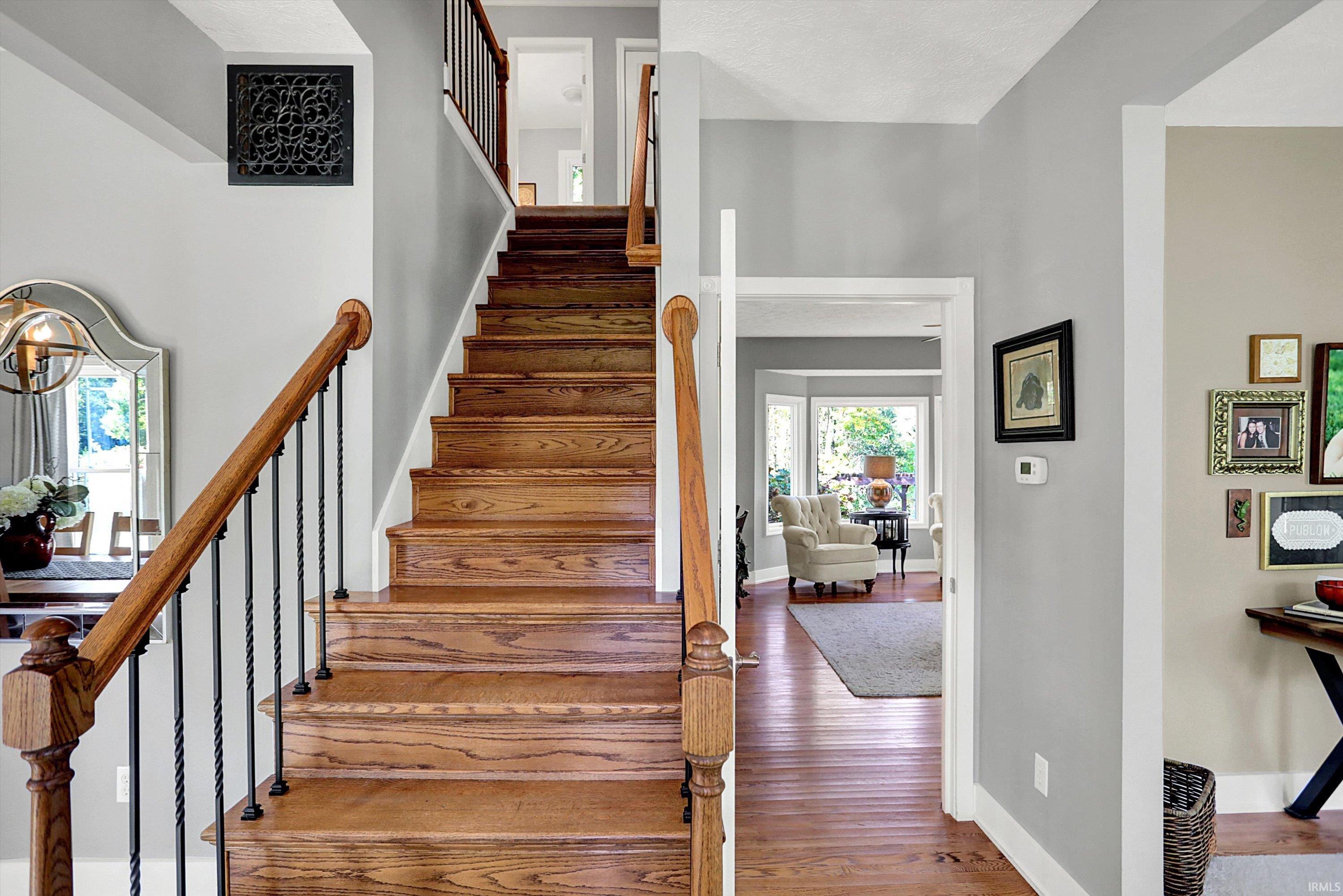 3814 S Fox Chase Run