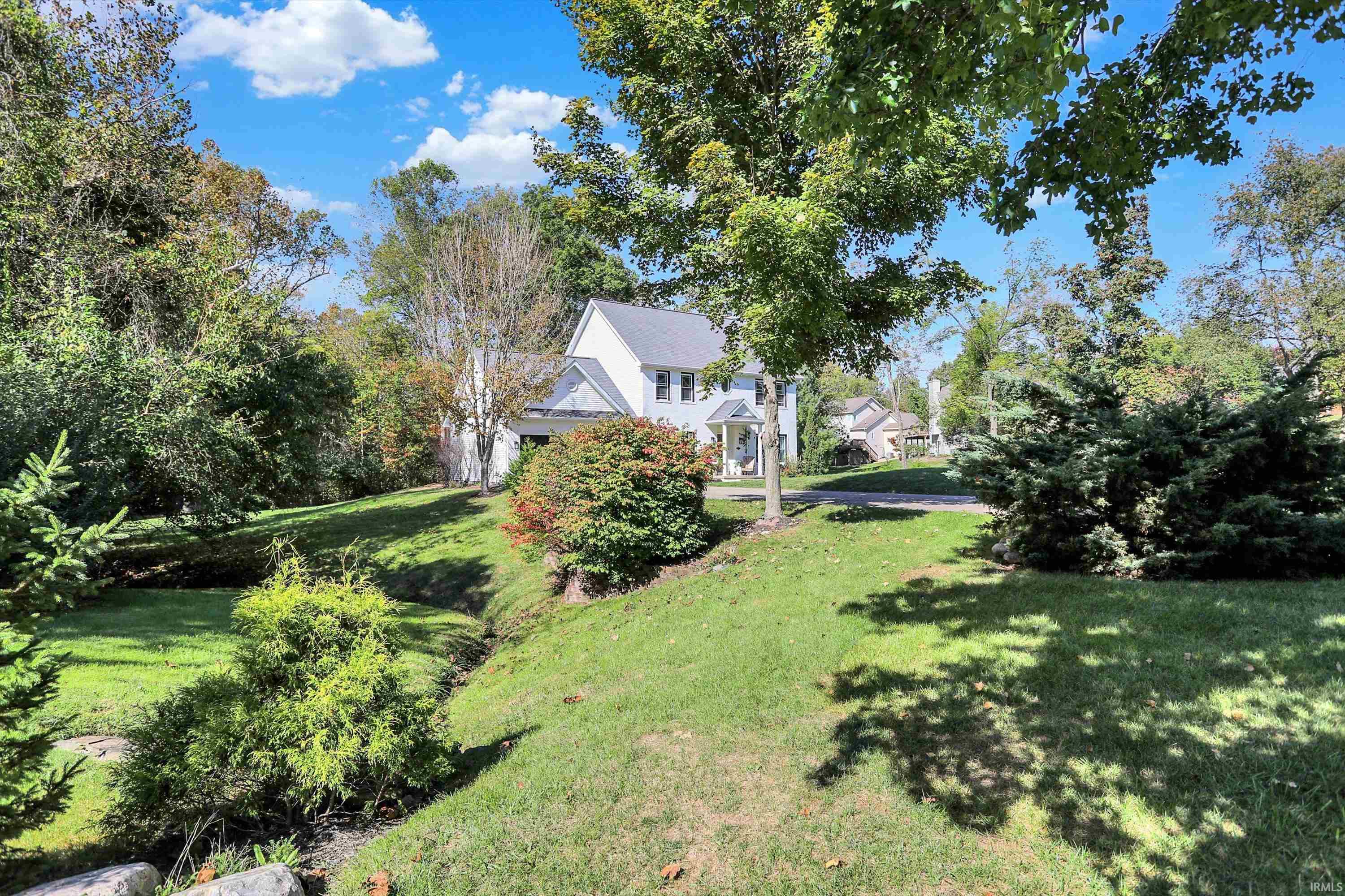 3814 S Fox Chase Run