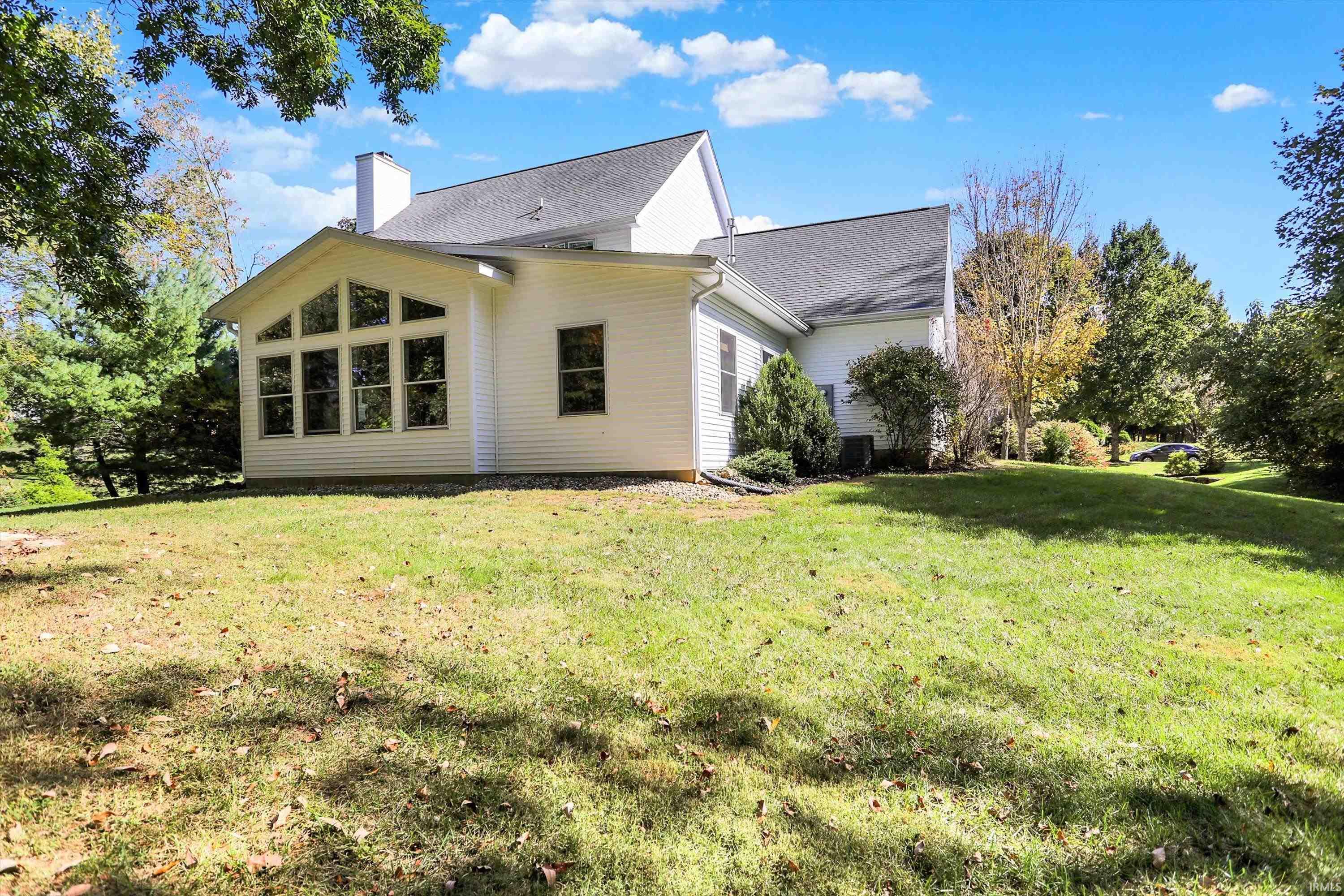 3814 S Fox Chase Run