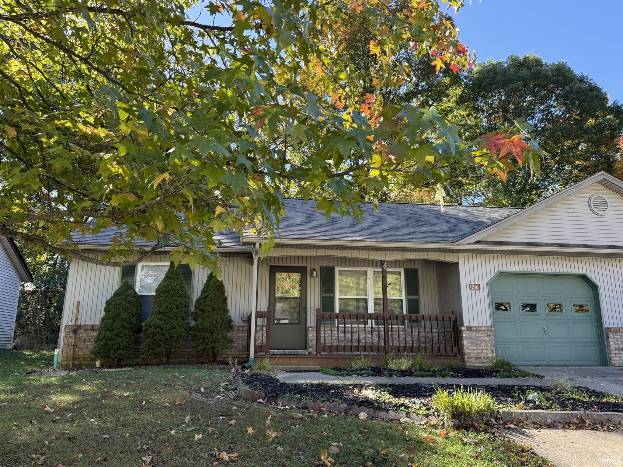 1016 N Forest View Drive