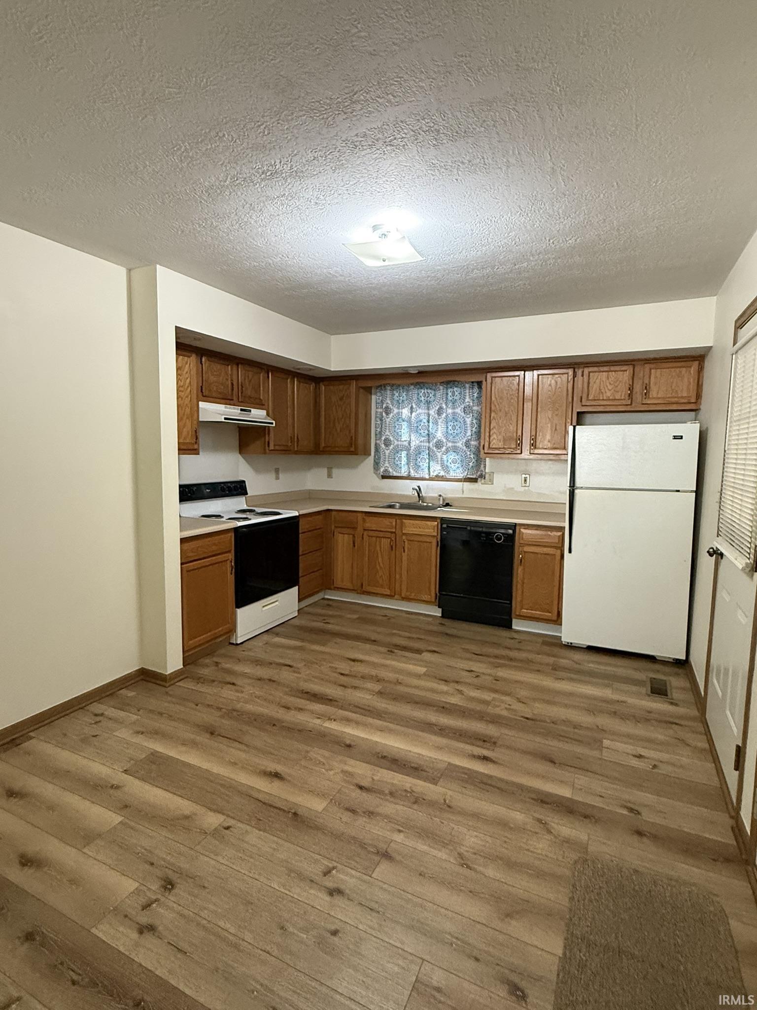 1016 N Forest View Drive