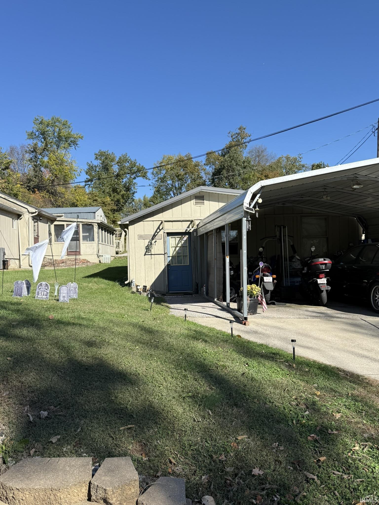 1024 N Country Club Drive