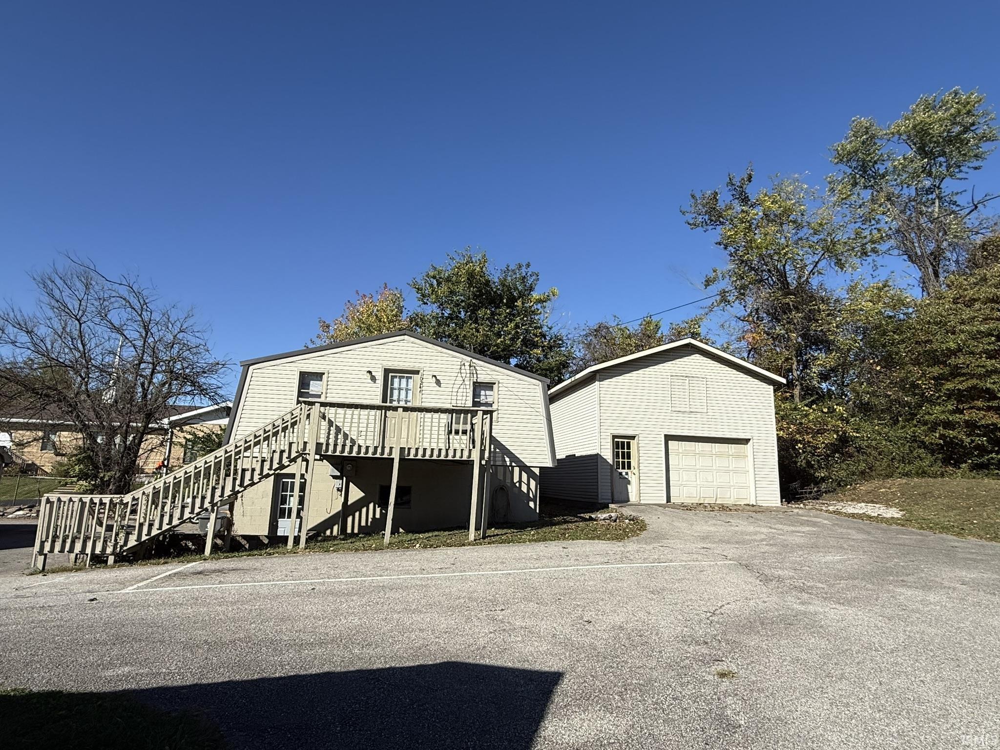 1024 N Country Club Drive