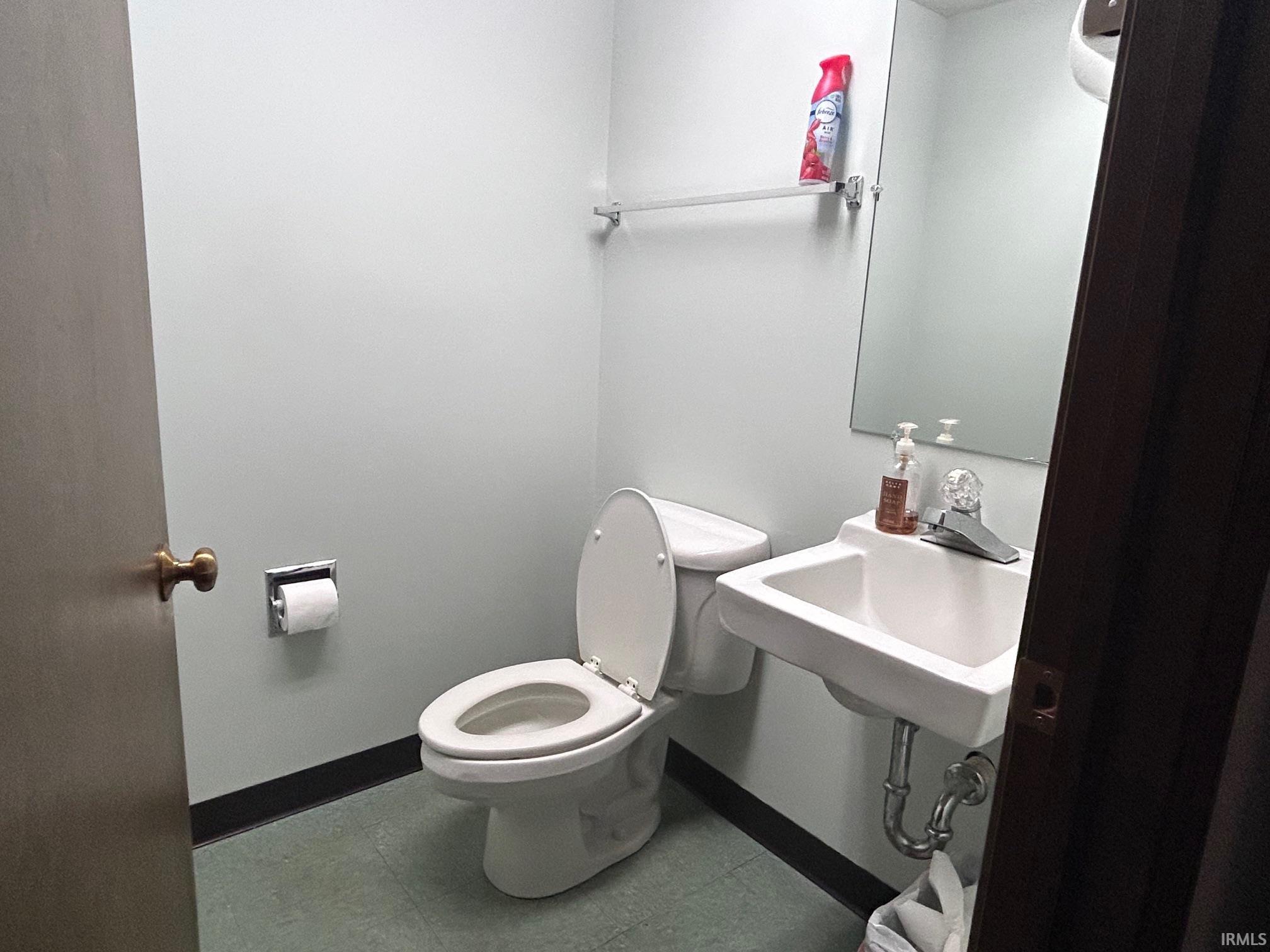 328 S Walnut Street Unit: Ste 1