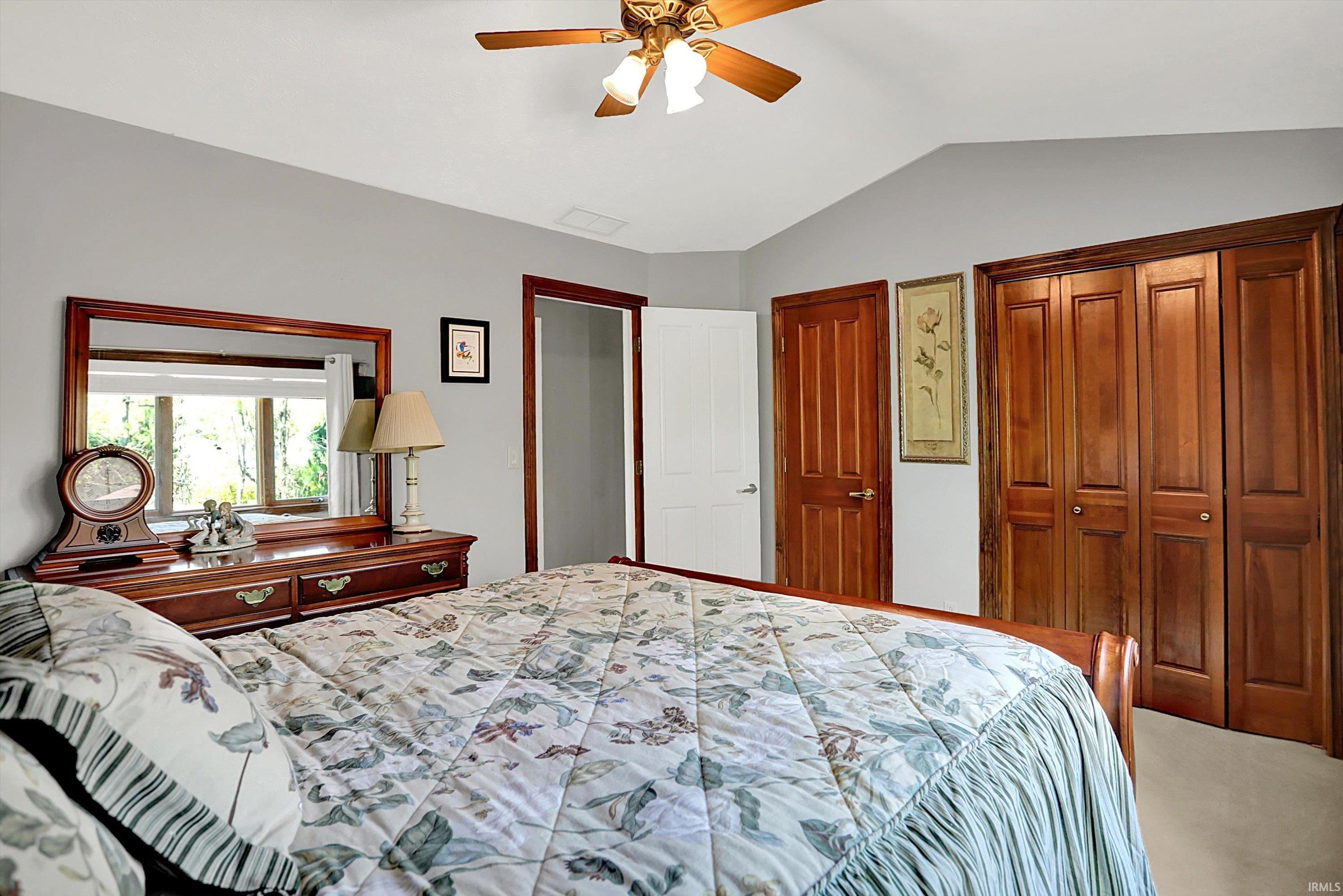 2707 S Olcott Boulevard