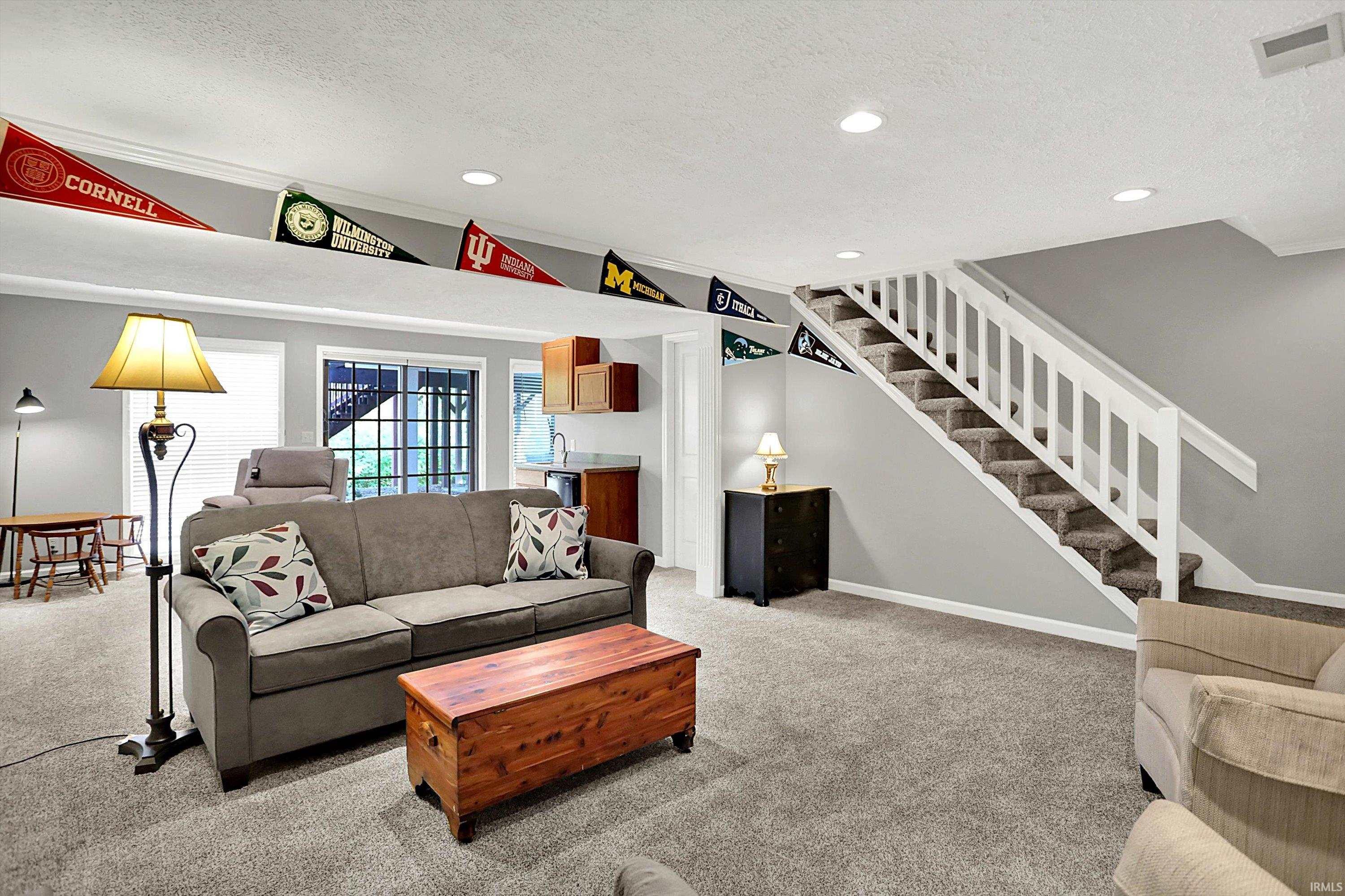 2707 S Olcott Boulevard