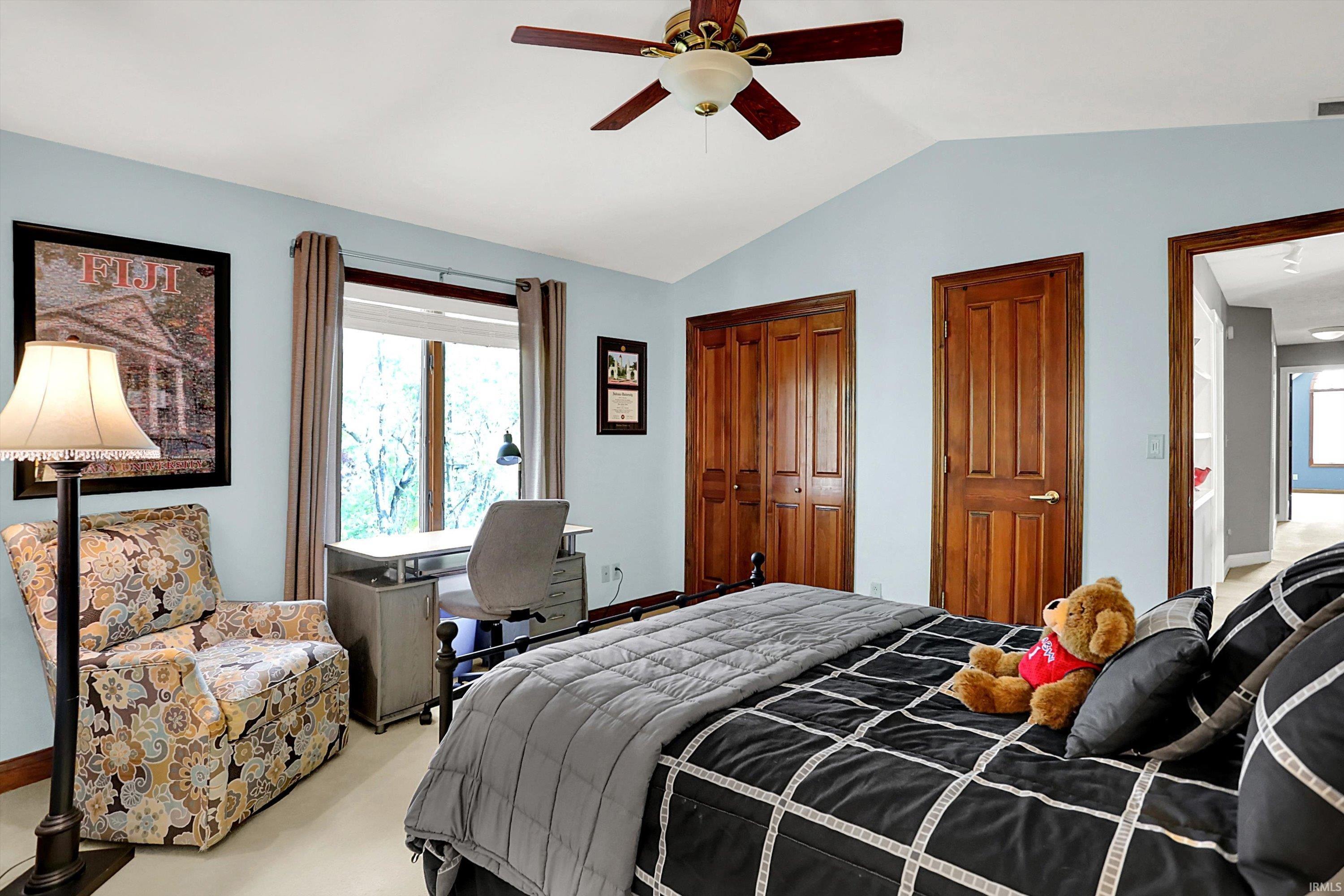 2707 S Olcott Boulevard