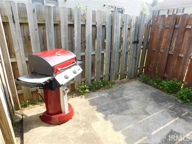 3432 S Oaklawn Circle