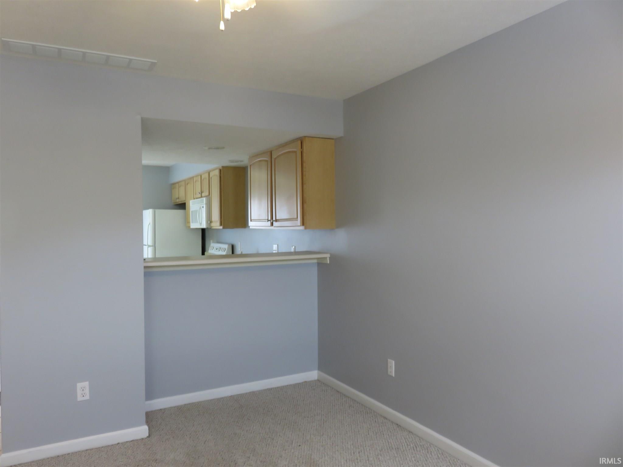 3432 S Oaklawn Circle