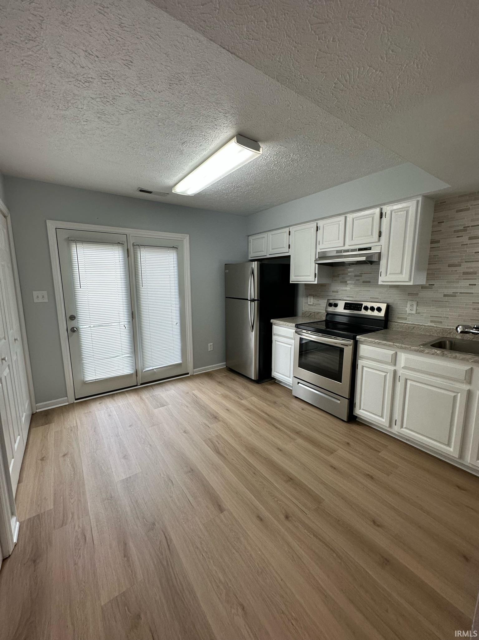 648 E Sherwood Hills Drive