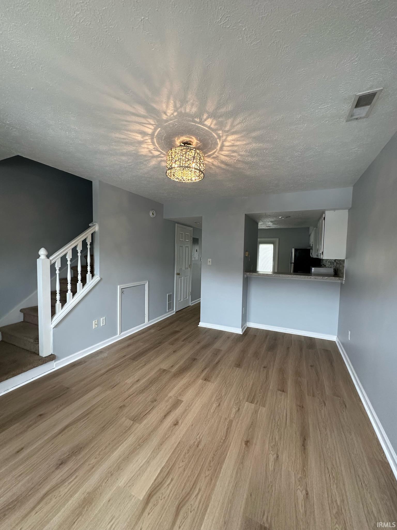 648 E Sherwood Hills Drive