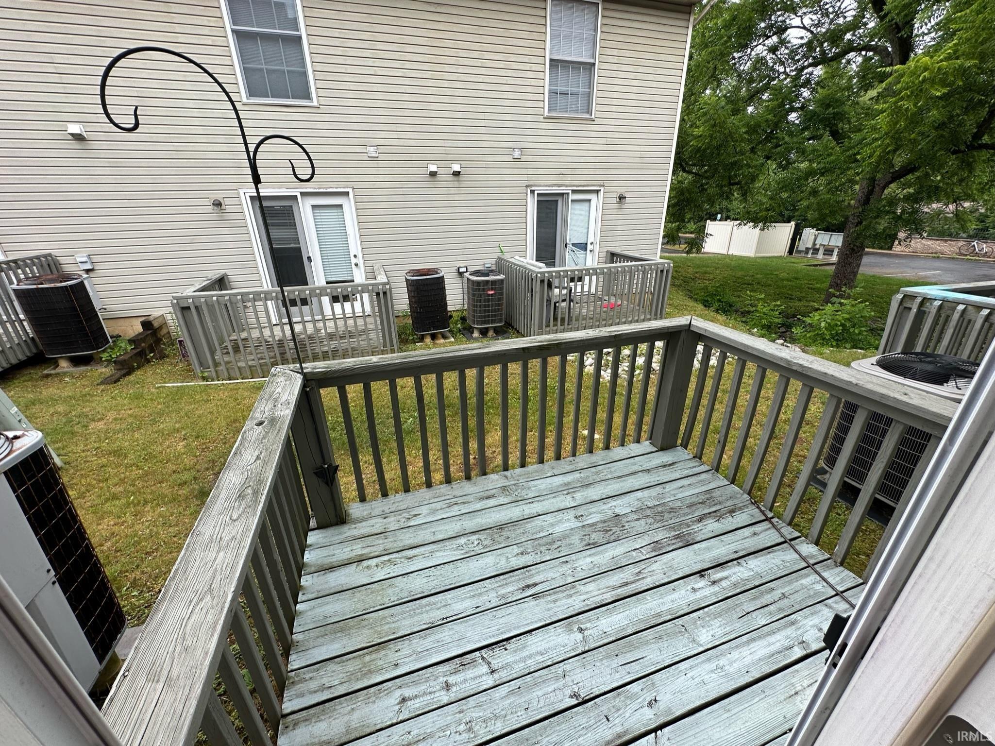 648 E Sherwood Hills Drive