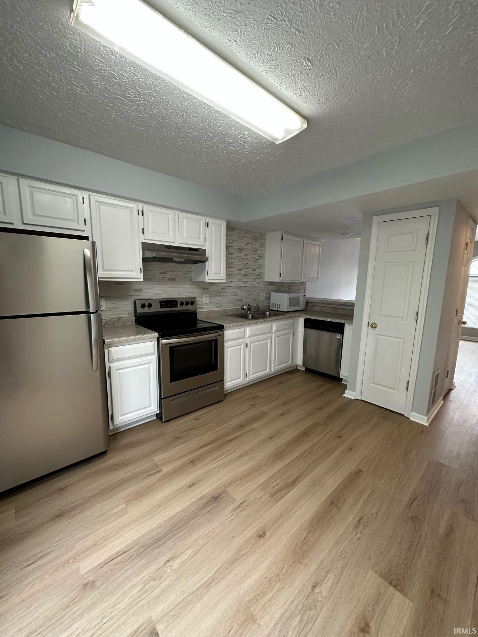 648 E Sherwood Hills Drive