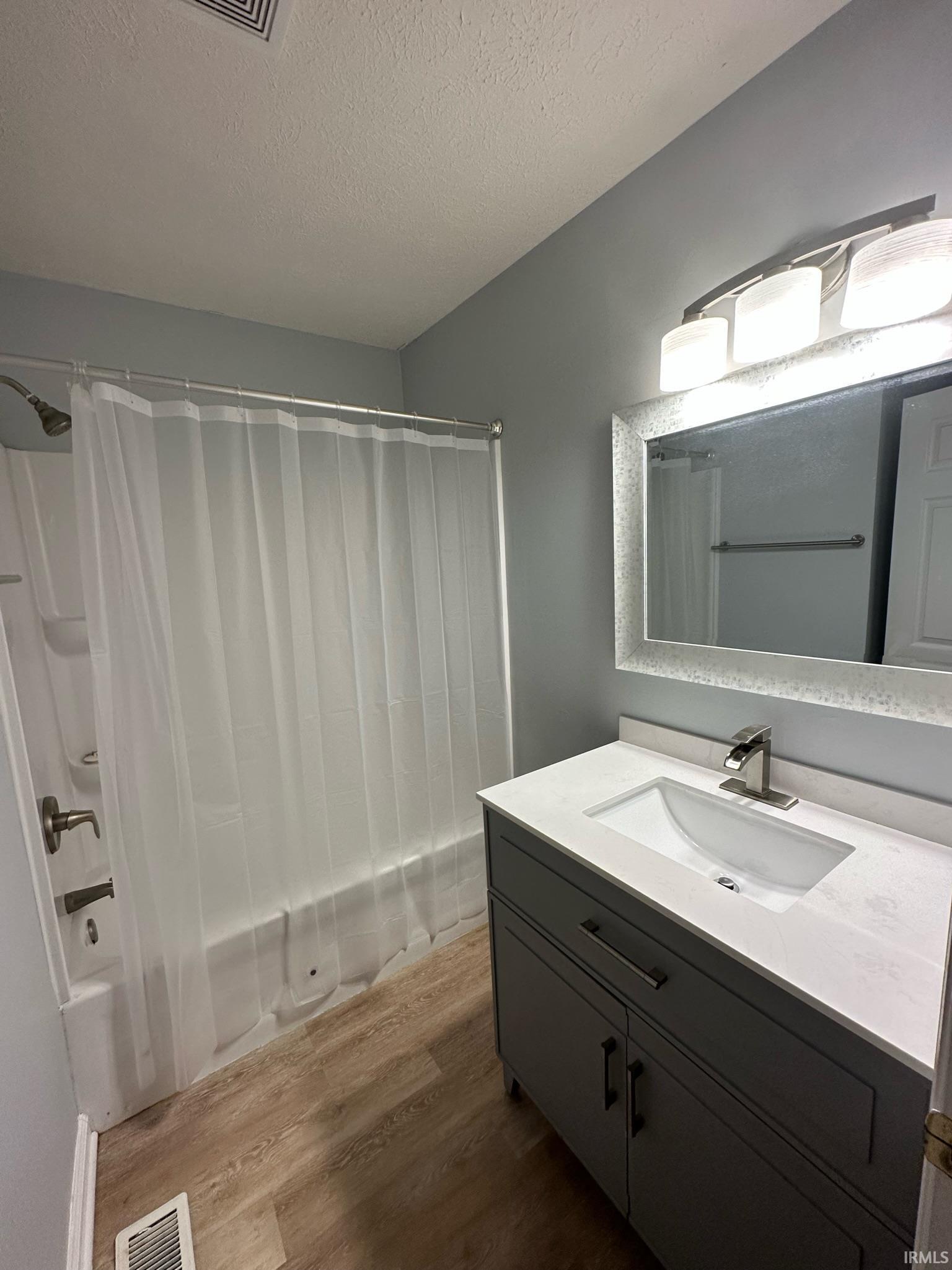 648 E Sherwood Hills Drive