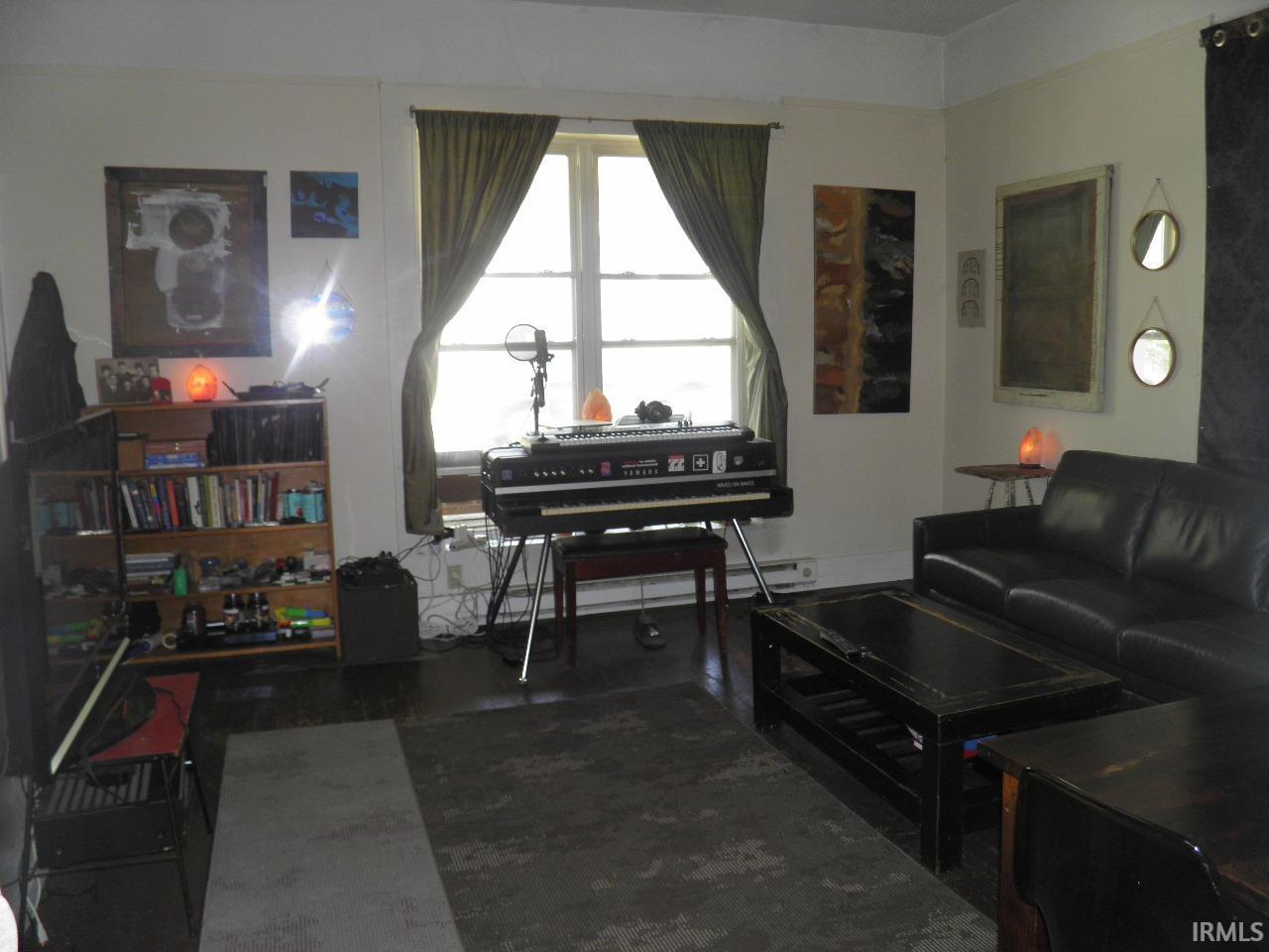 517 S Rogers Street Unit: 1