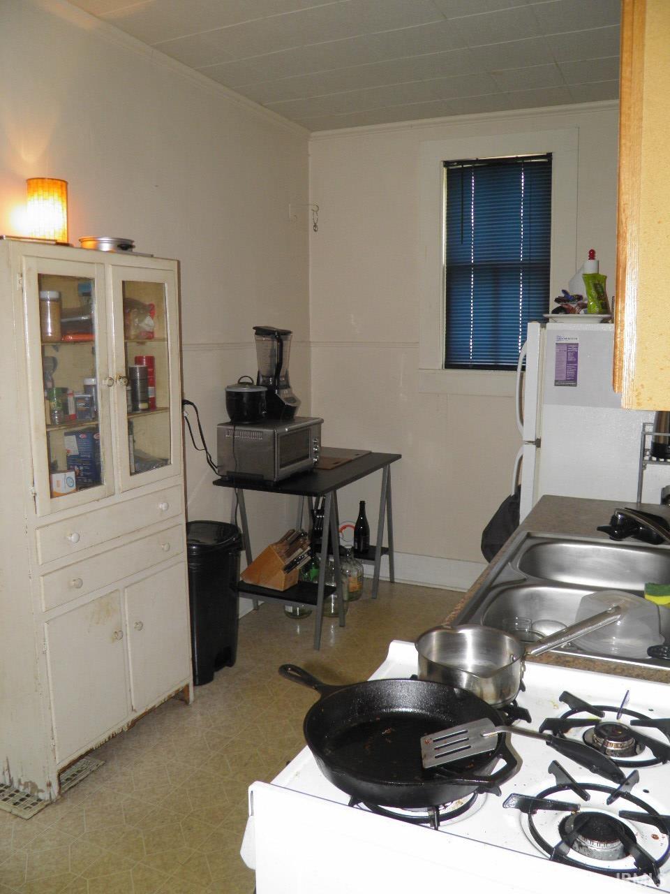 517 S Rogers Street Unit: 1
