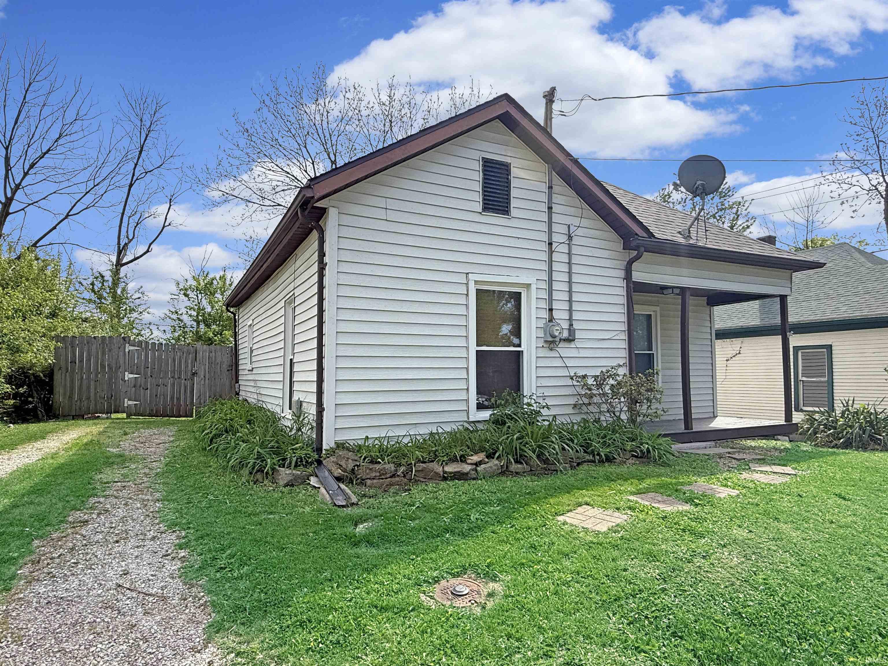 405 W Hillside Drive