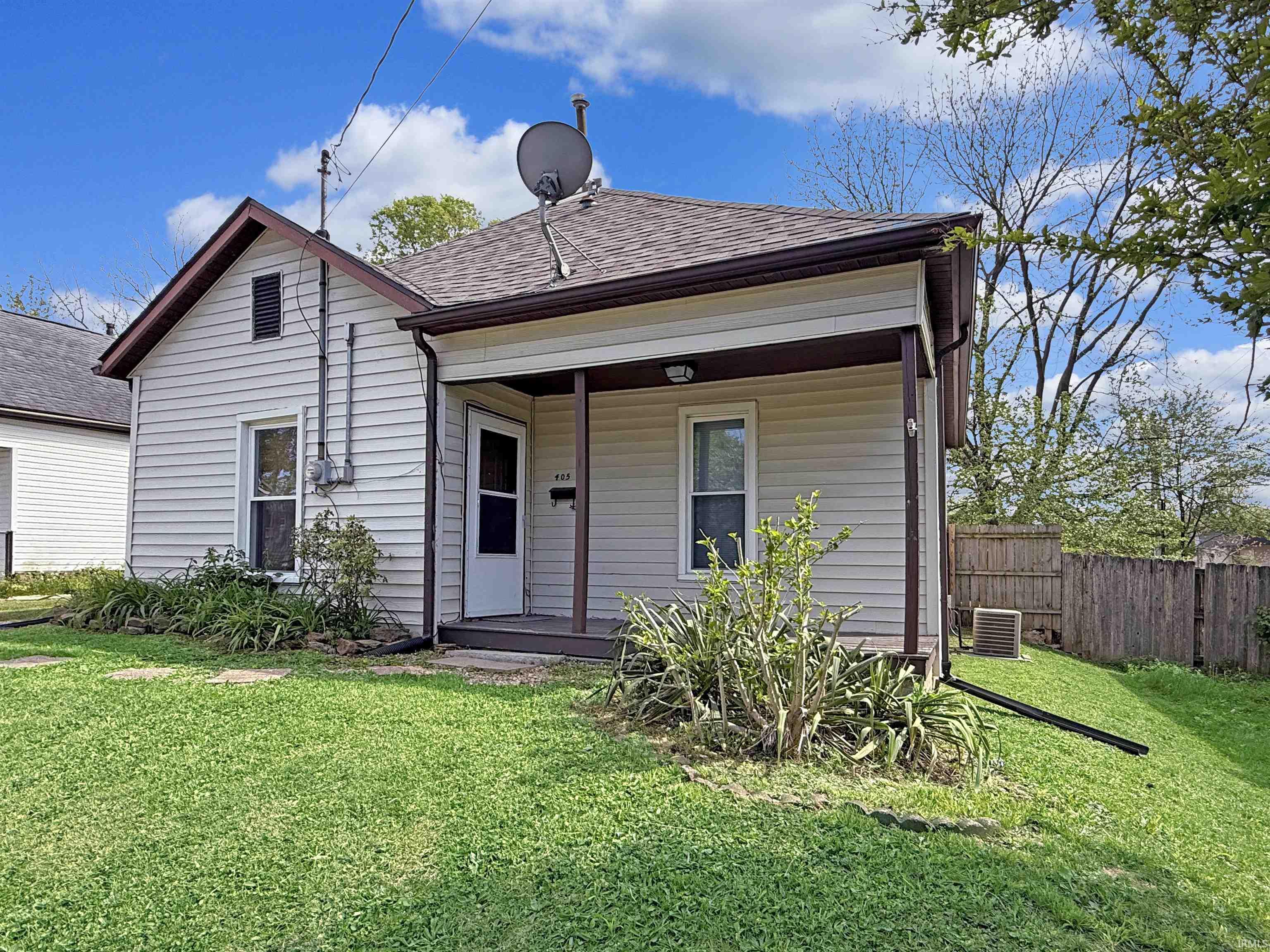 405 W Hillside Drive