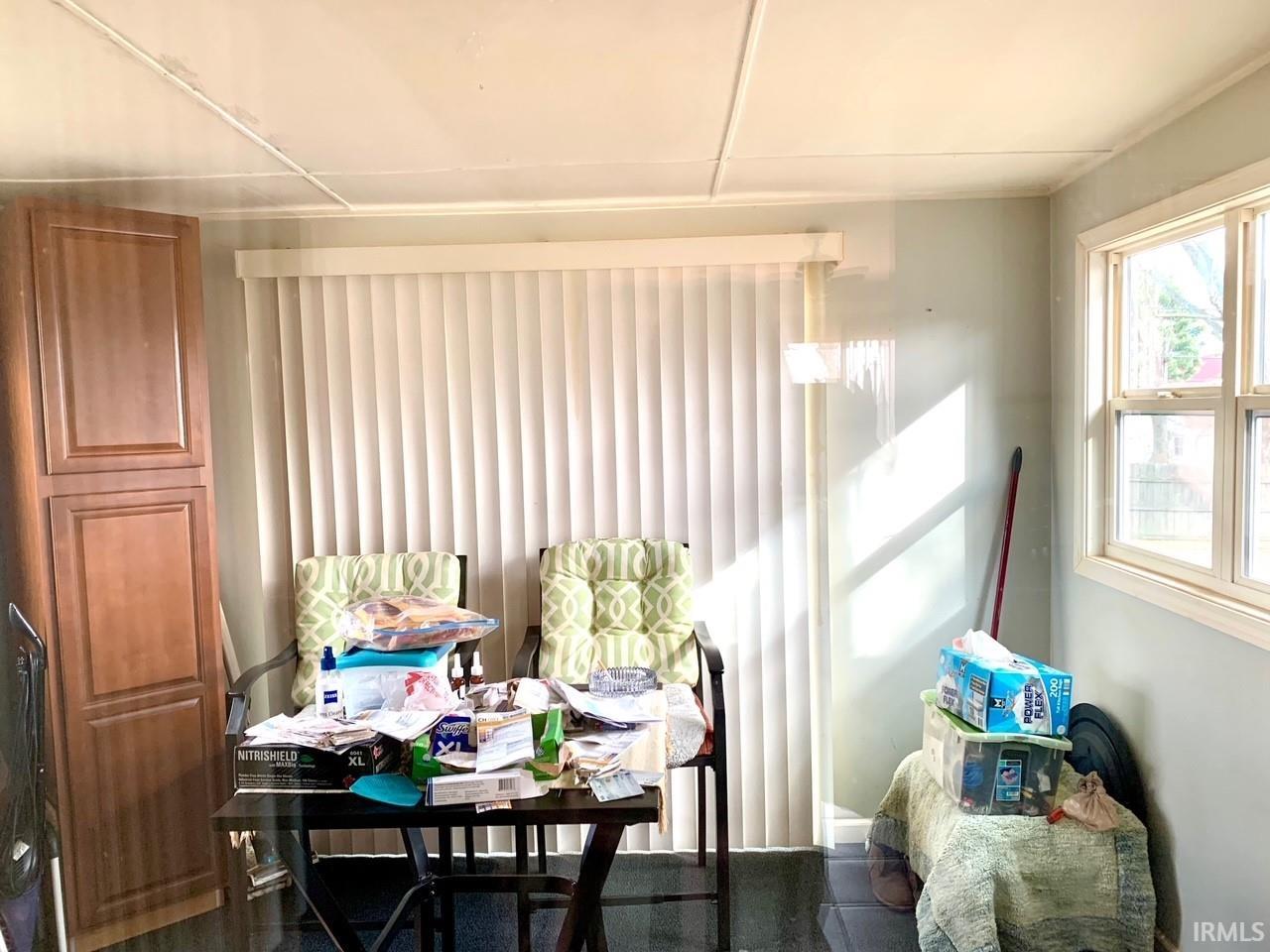 4182 W Broadway Avenue