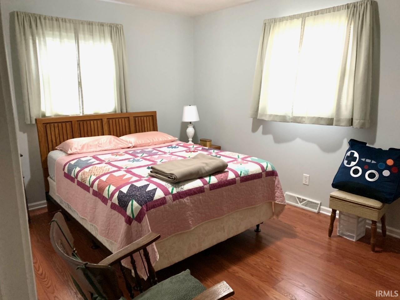 4182 W Broadway Avenue