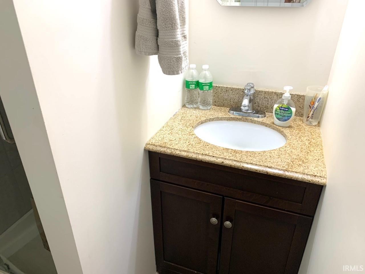 4182 W Broadway Avenue