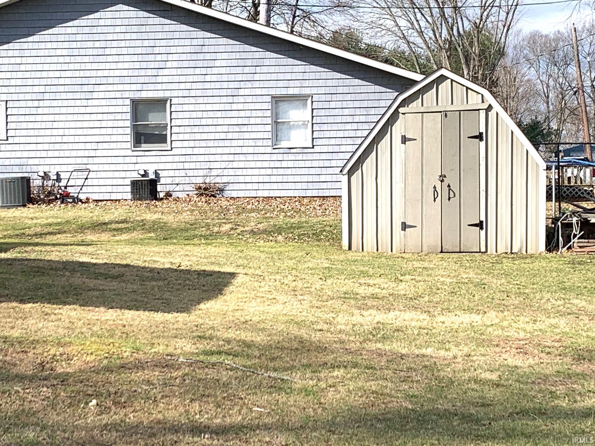 4182 W Broadway Avenue