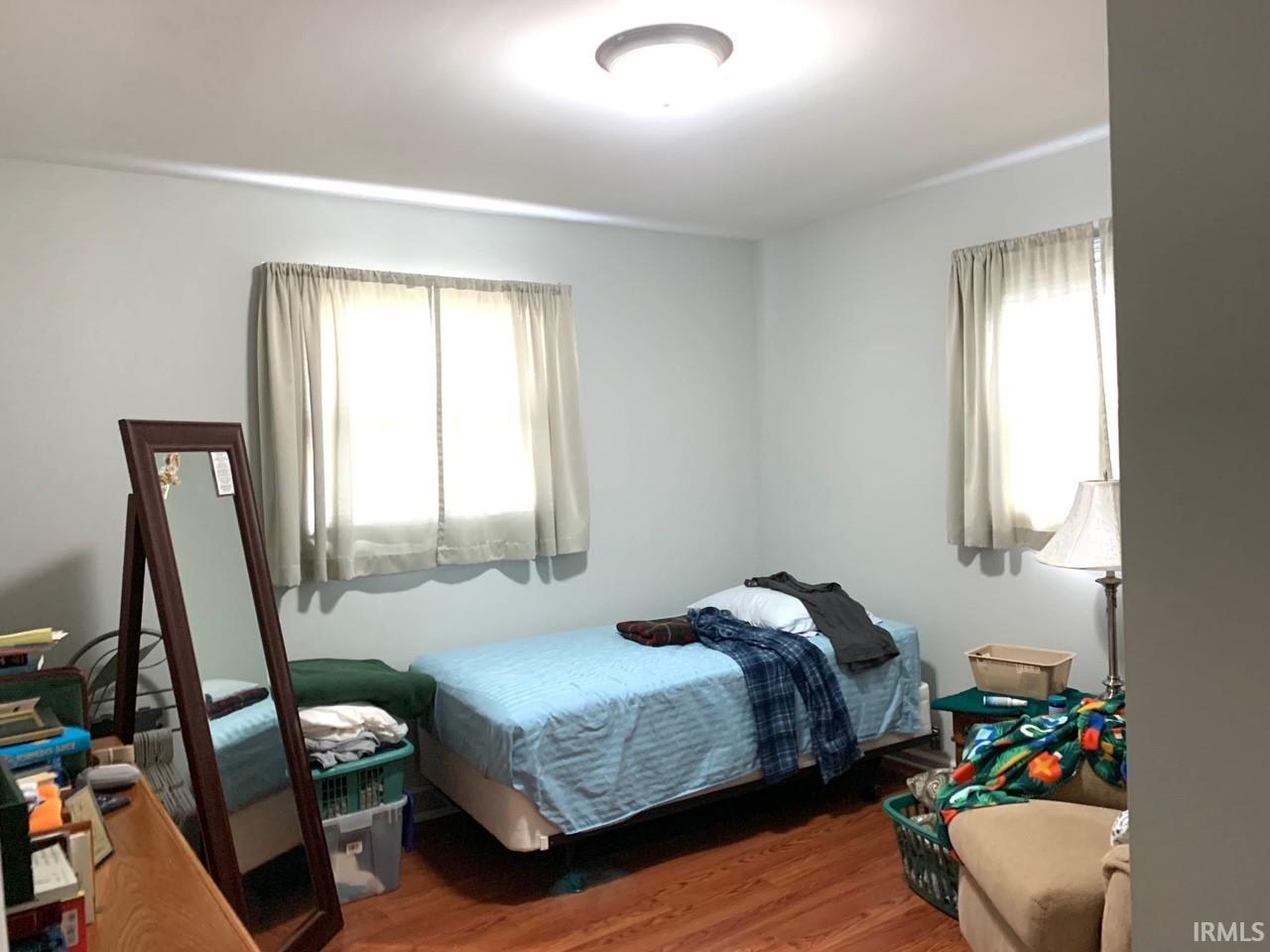 4182 W Broadway Avenue