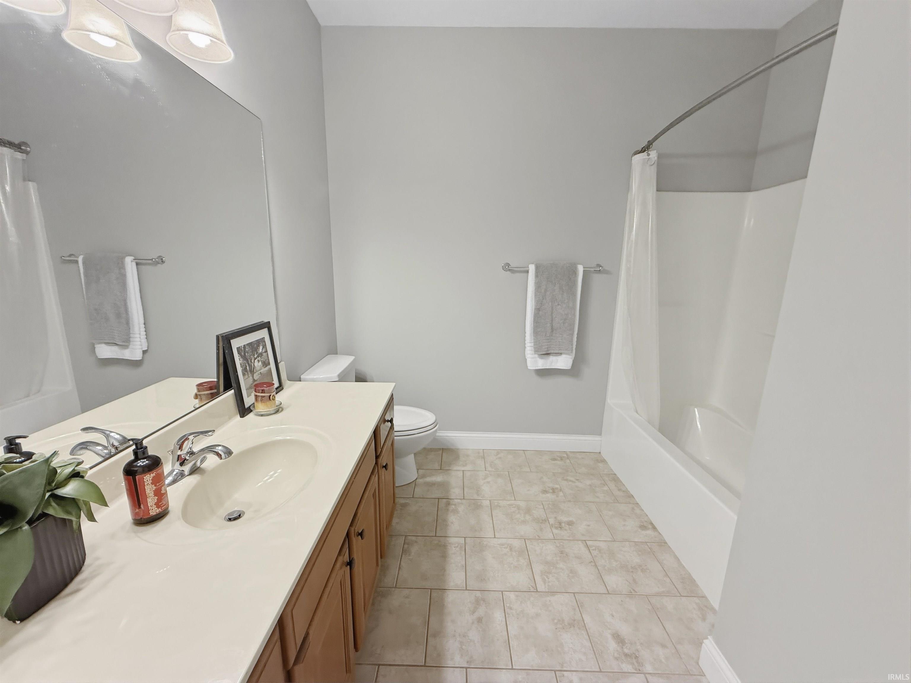 3201 E Kristen Court