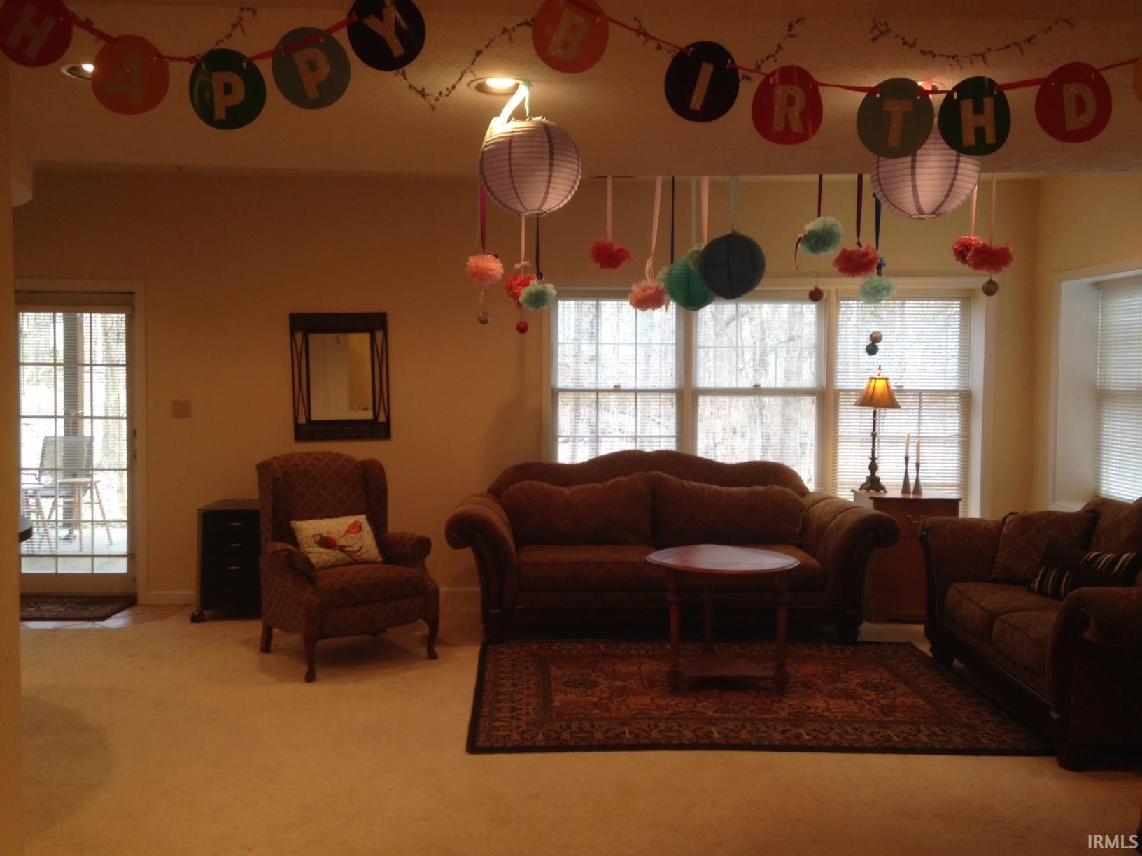 2206 E Autumn Drive