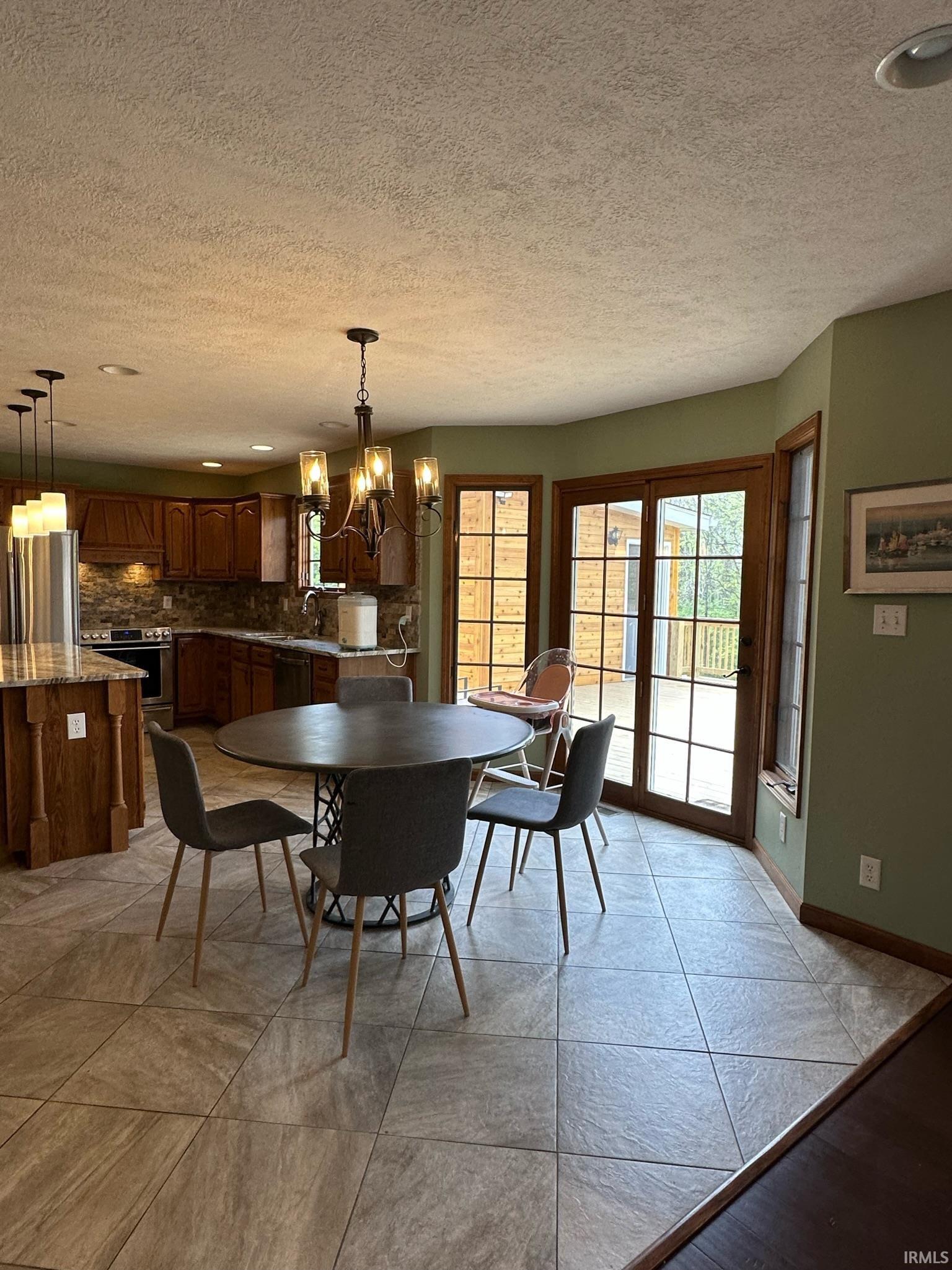 3825 E Devonshire Court