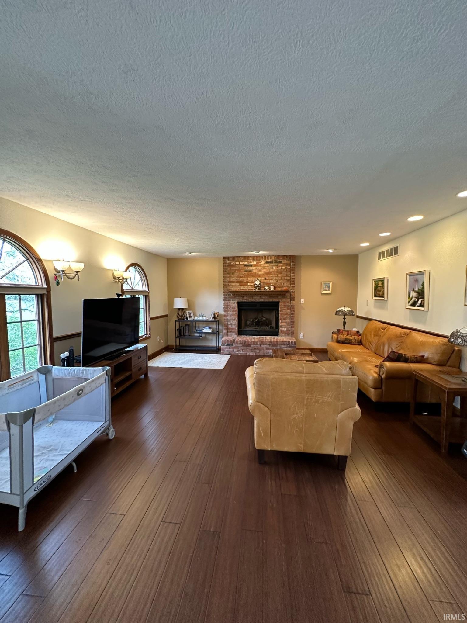 3825 E Devonshire Court