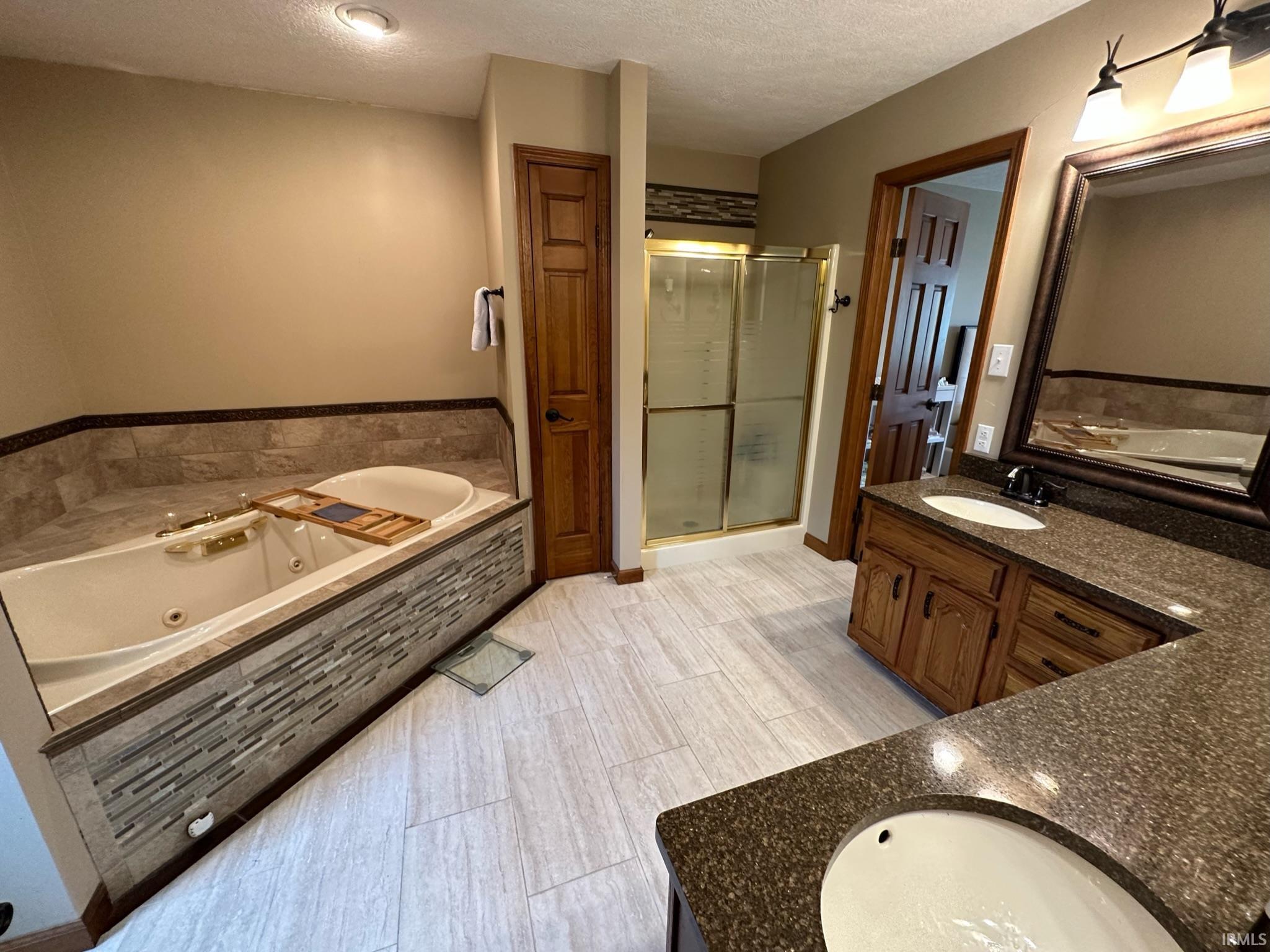 3825 E Devonshire Court