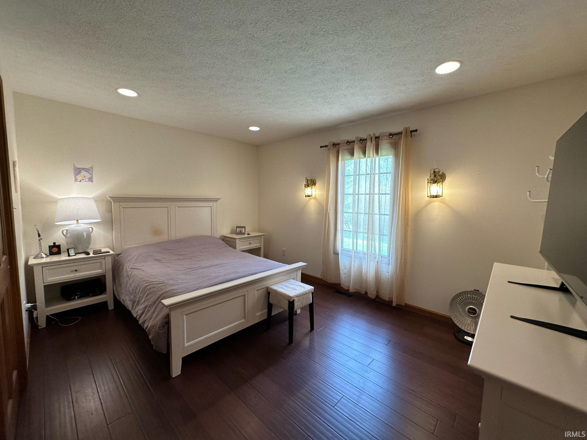 3825 E Devonshire Court