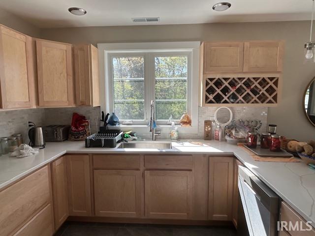 1235 W Gourley Pike